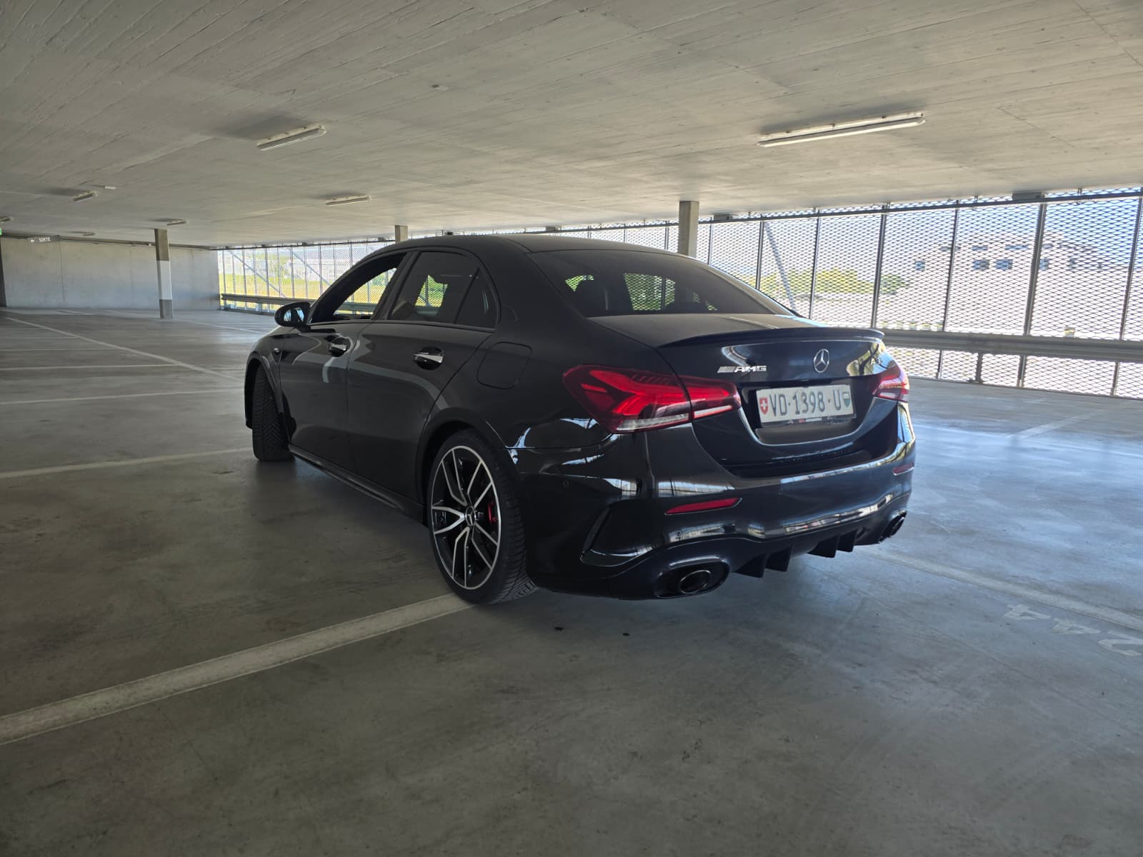 MERCEDES-BENZ A 35 AMG 4Matic Edition 1 Speedshift-image-5