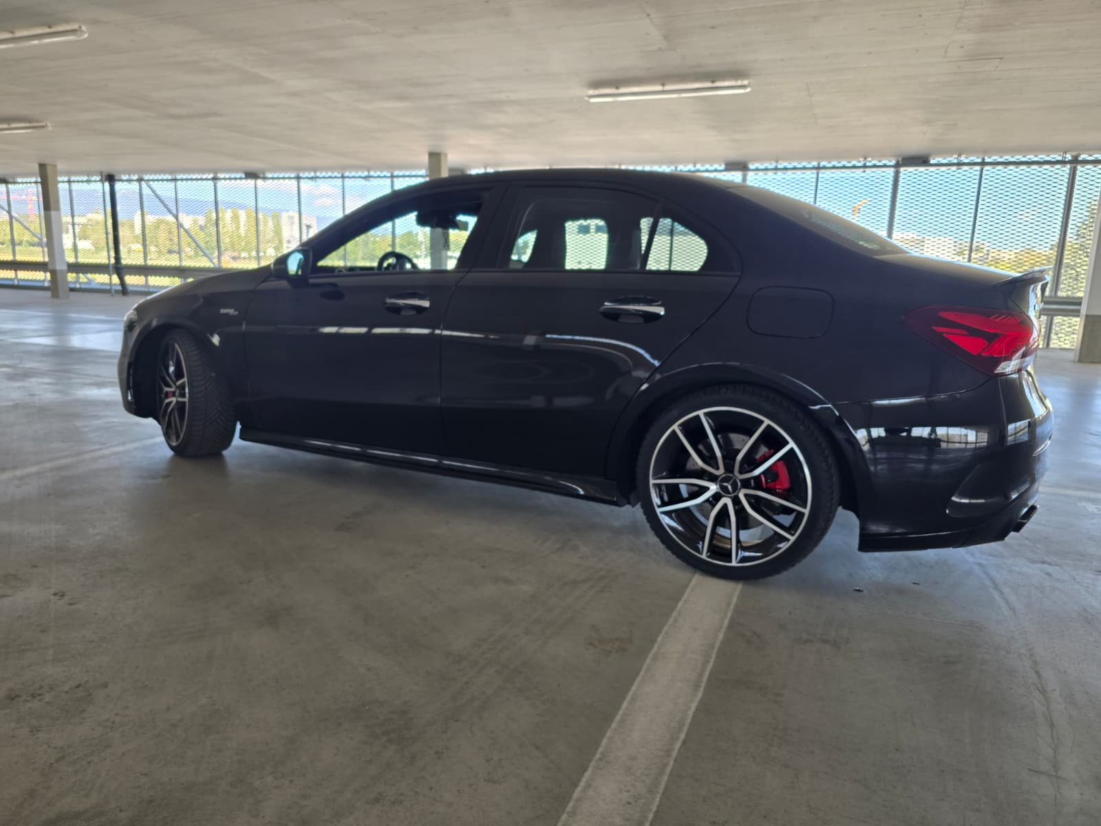 MERCEDES-BENZ A 35 AMG 4Matic Edition 1 Speedshift-image-7