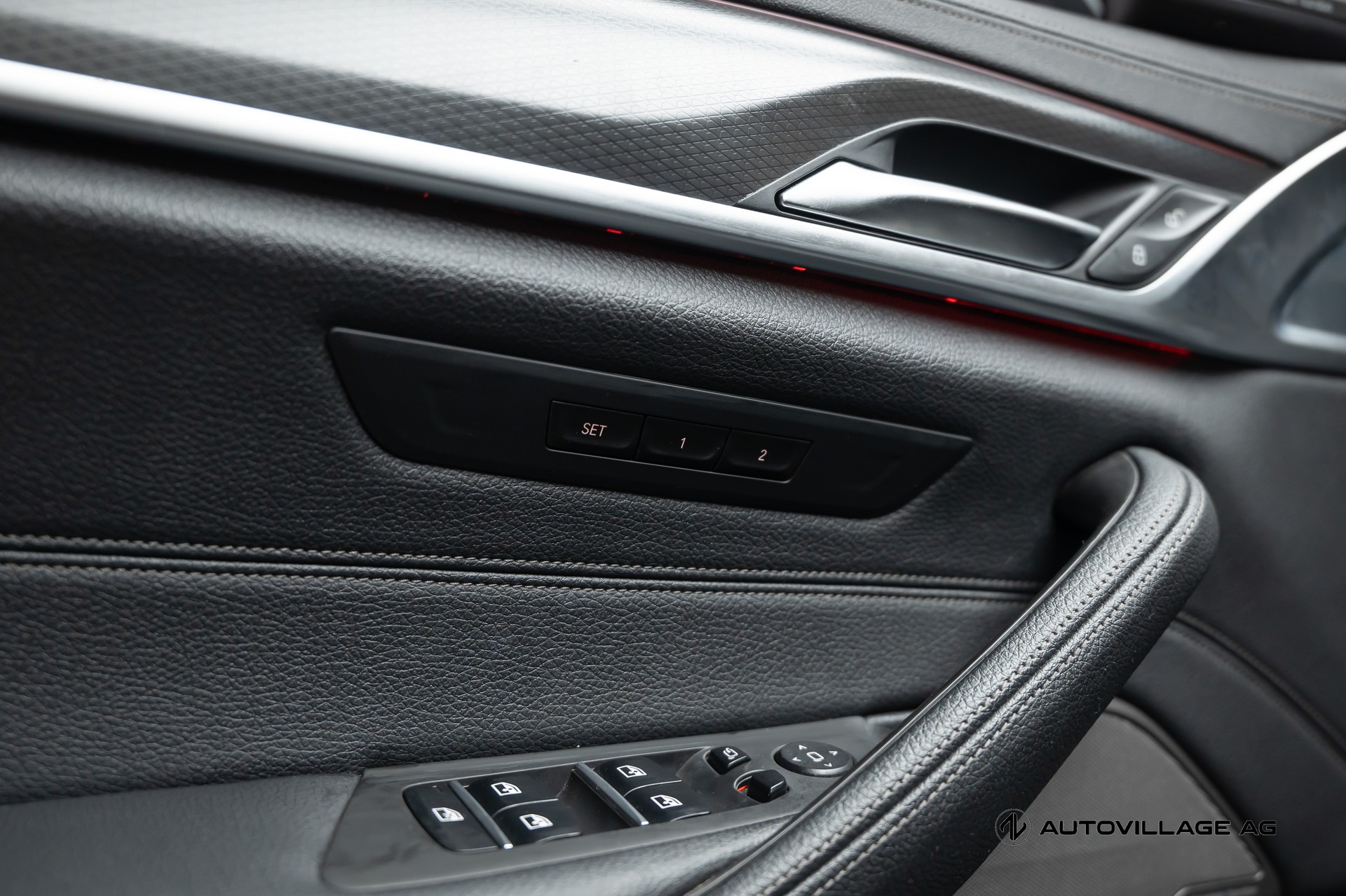 BMW 545e xDrive Pure M Sport Steptronic-image-15