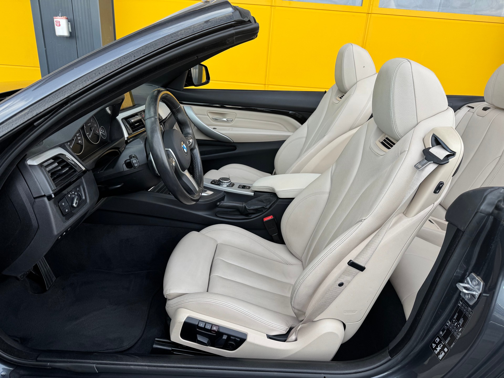 BMW 435d Cabriolet xDrive Steptronic-image-10