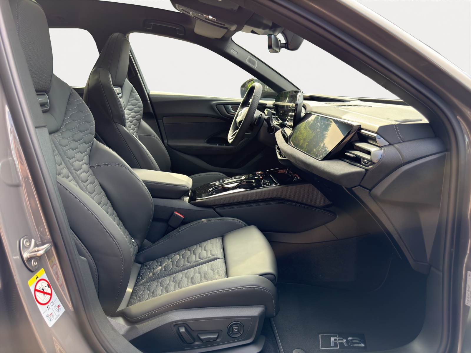 AUDI RS 5 Limousine TFSI 470 kW Tiptronic quattro-image-8