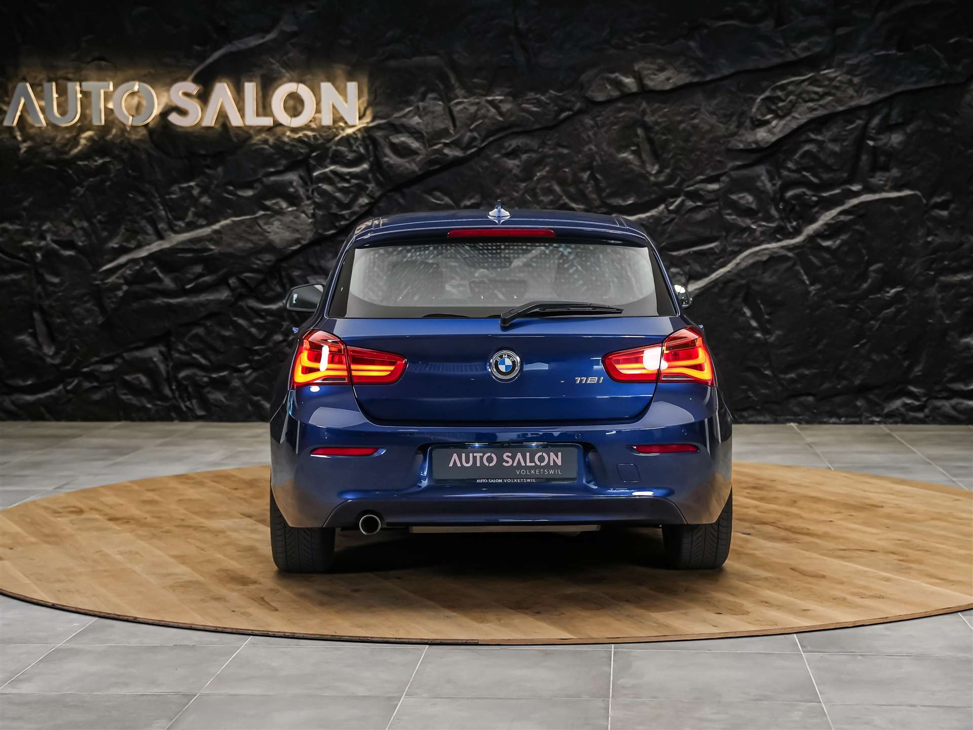 BMW 118i Steptronic *CH-Fahrzeug*Abstandsregler*Kamera*-image-4