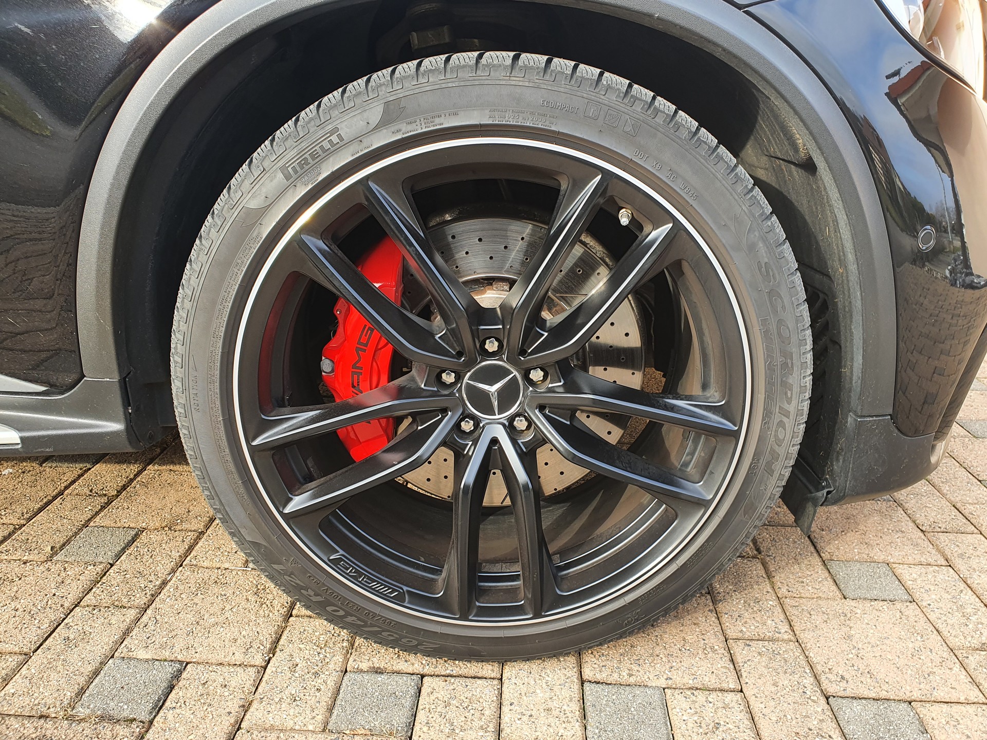 MERCEDES-BENZ GLC 63 S AMG 4m+-image-2