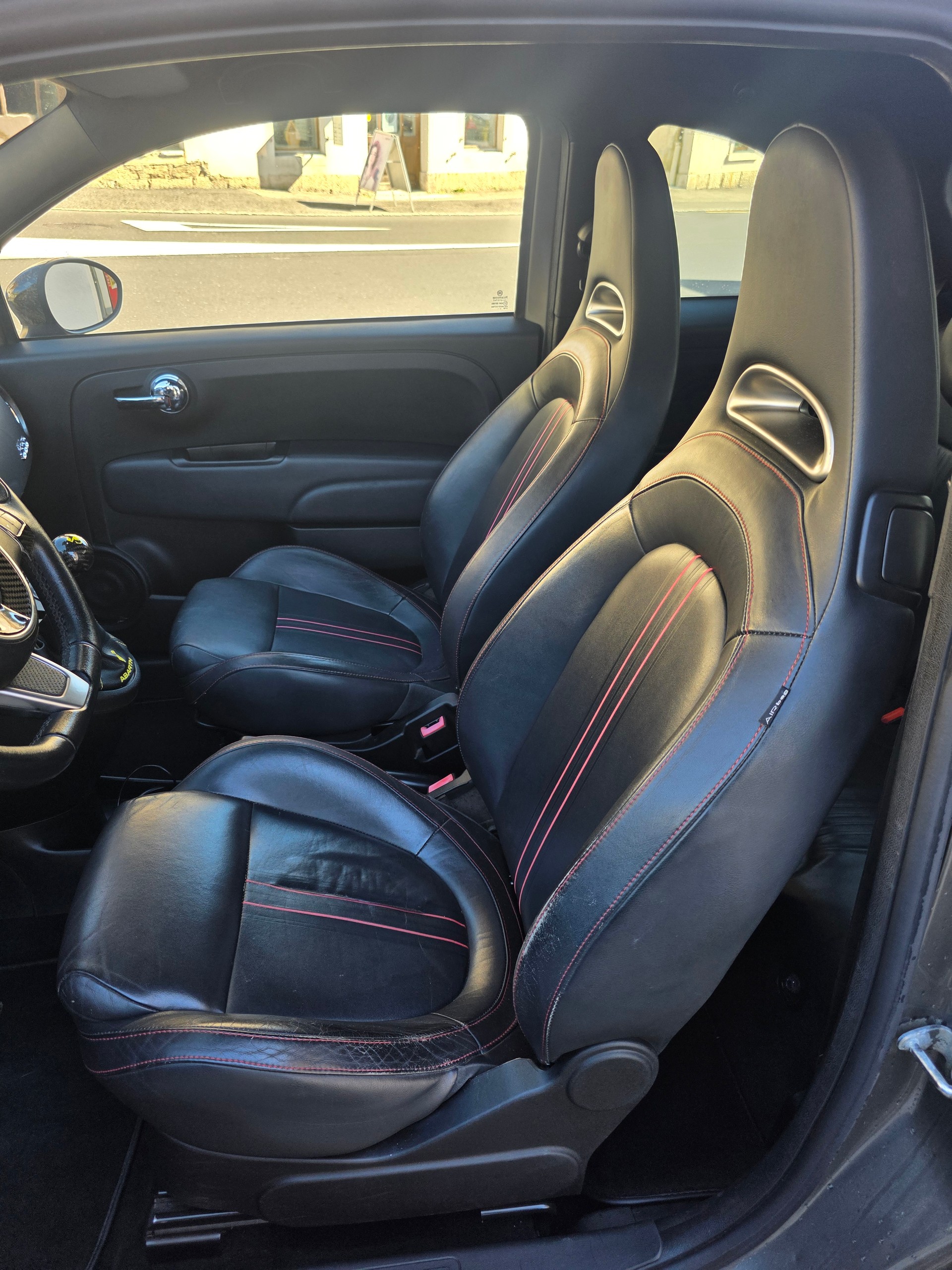 FIAT 500 1.4 16V Turbo Abarth 695 SS-image-10