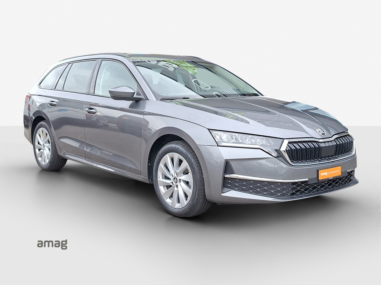 SKODA Octavia Combi 2.0 TDI DSG Selection-image-5