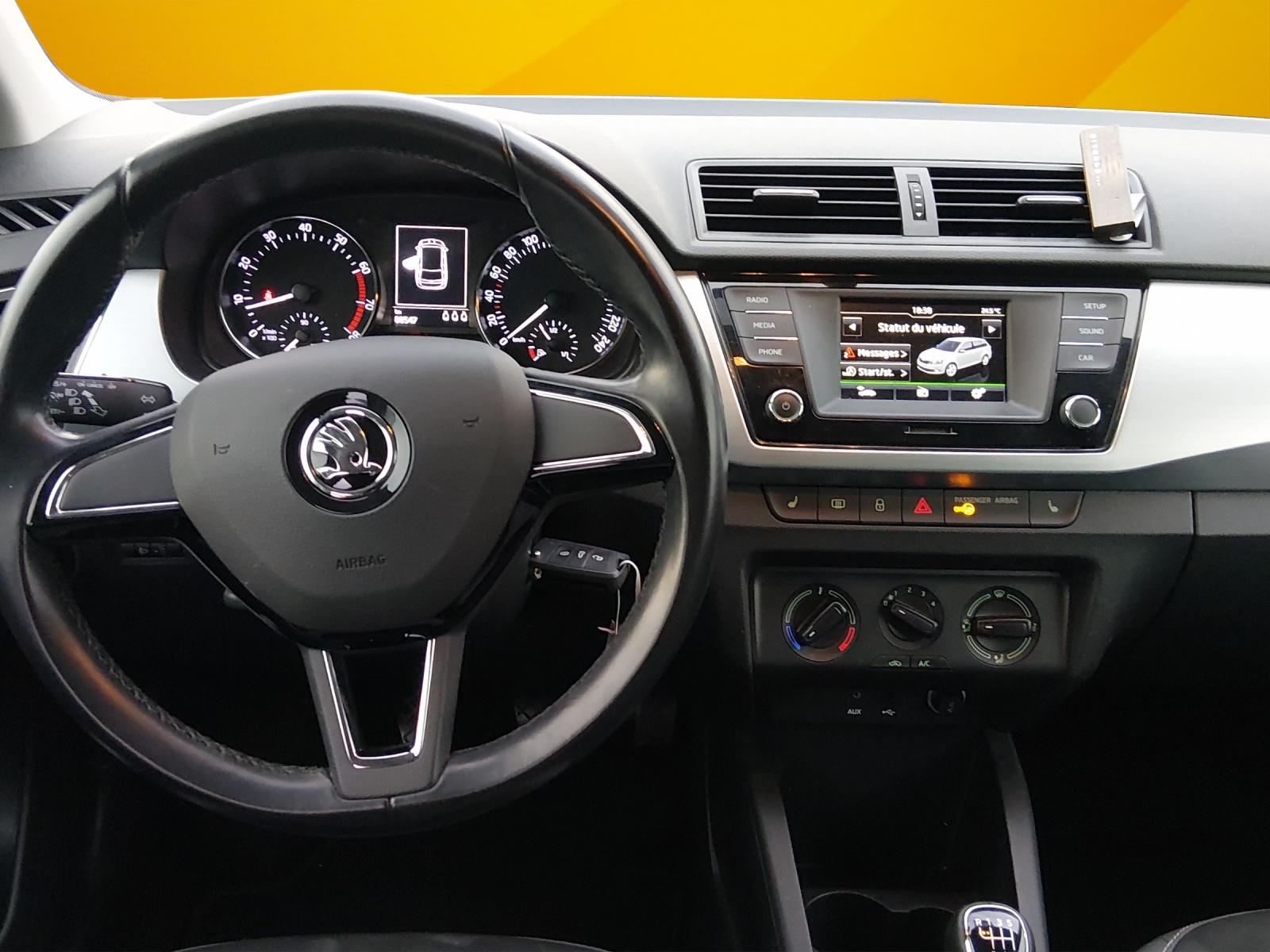 SKODA Fabia 1.2 TSI Ambition-image-8