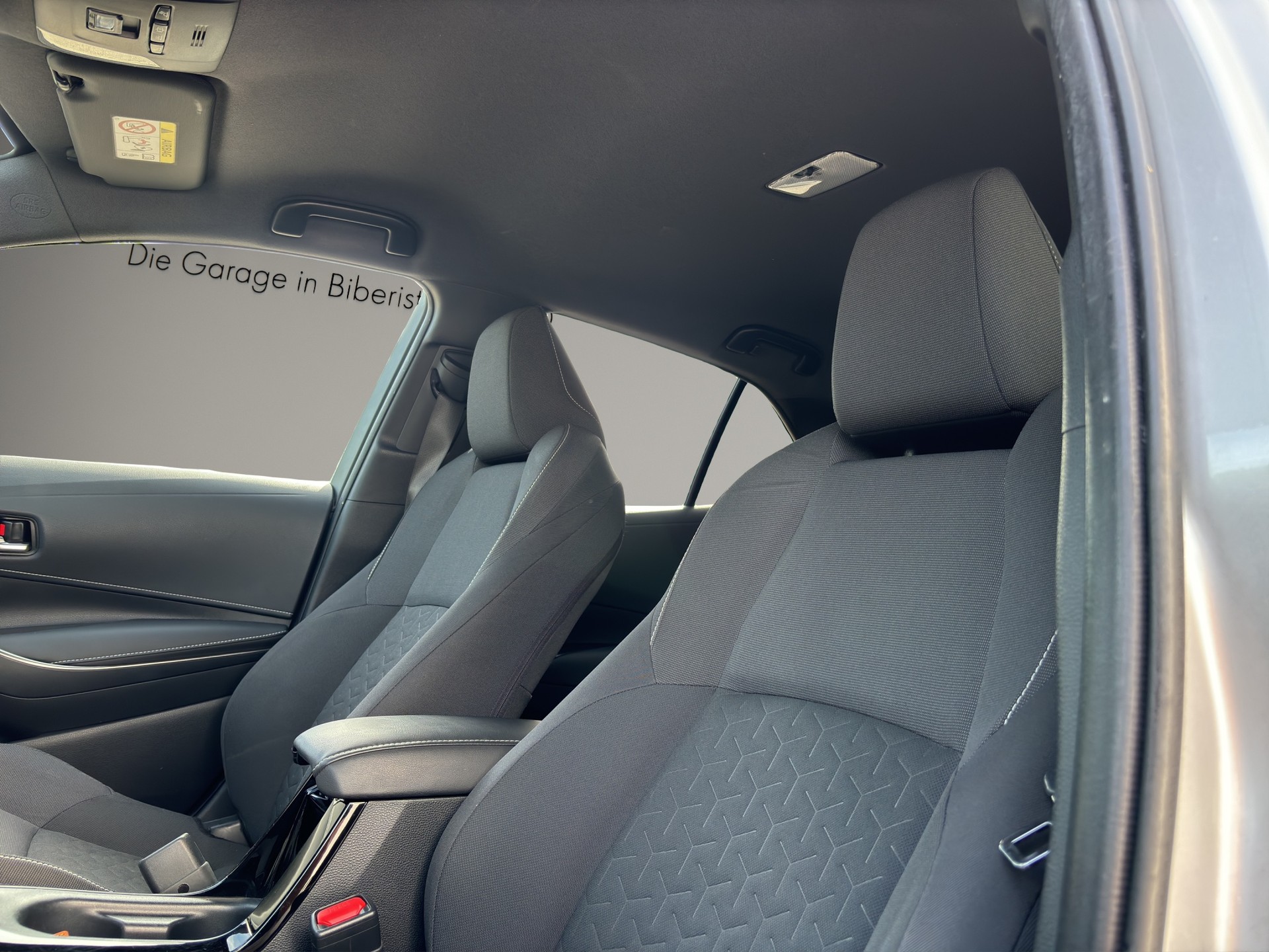TOYOTA Corolla 2.0 HSD Trend e-CVT-image-21