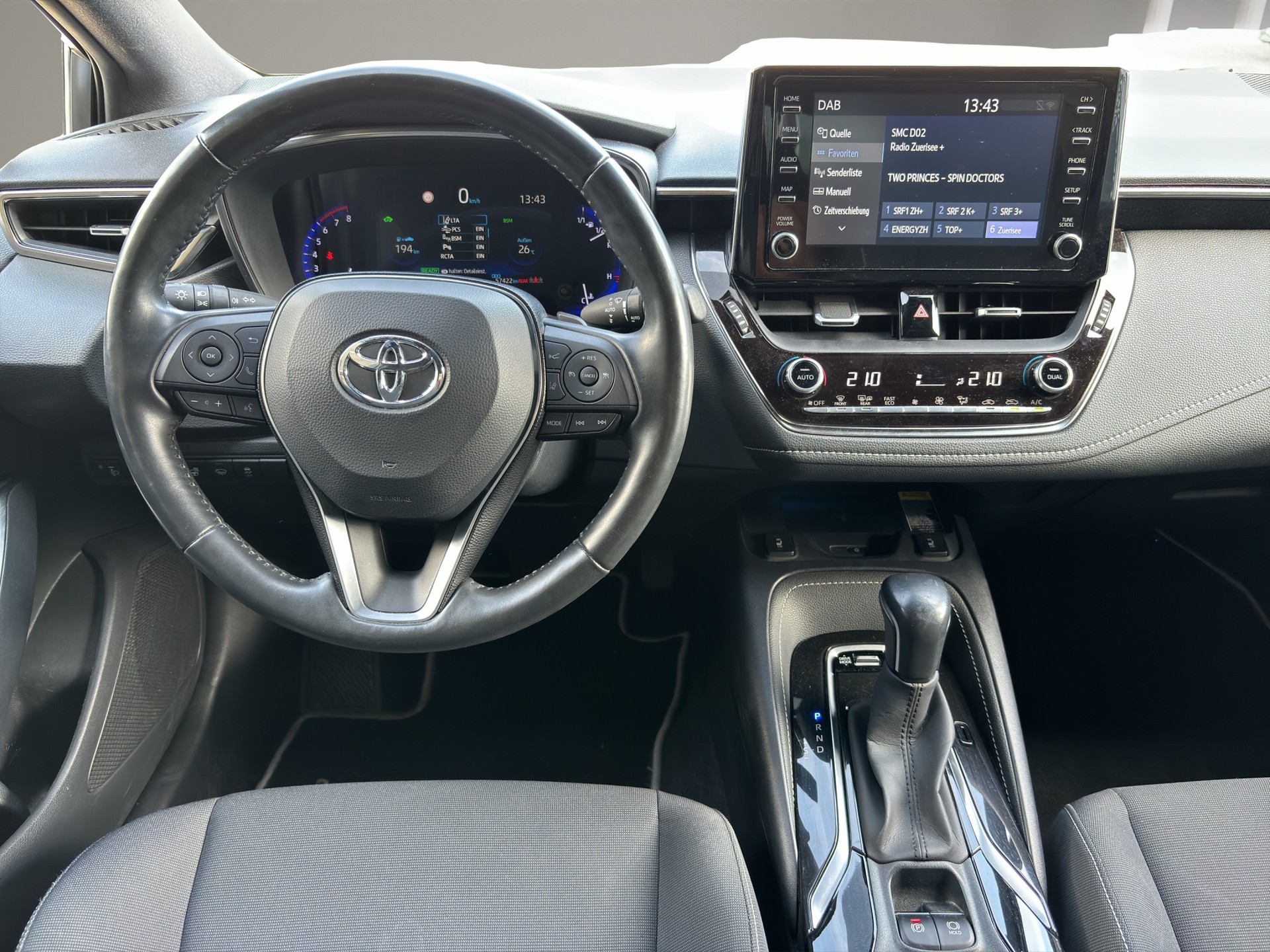 TOYOTA Corolla 2.0 HSD Trend e-CVT-image-14
