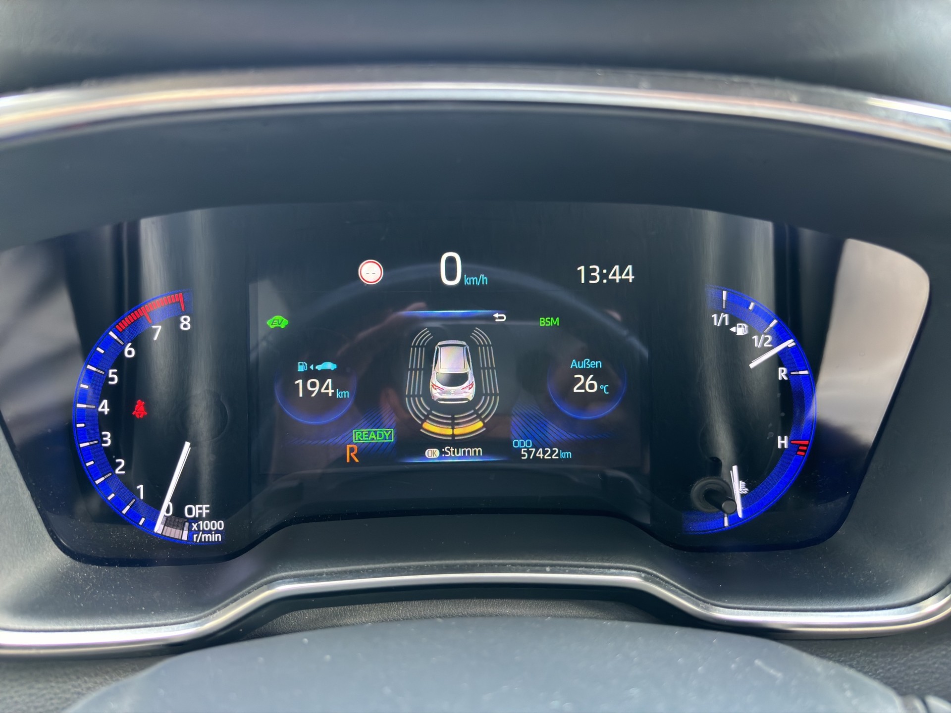 TOYOTA Corolla 2.0 HSD Trend e-CVT-image-11