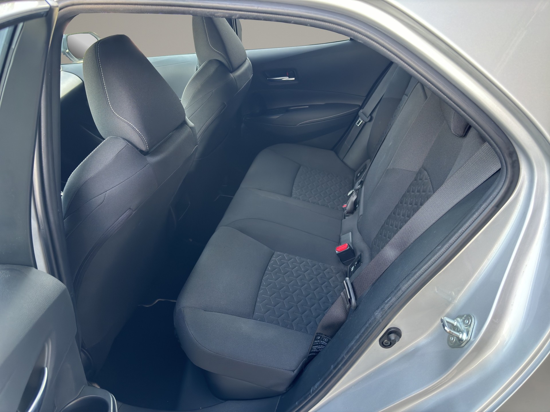 TOYOTA Corolla 2.0 HSD Trend e-CVT-image-12