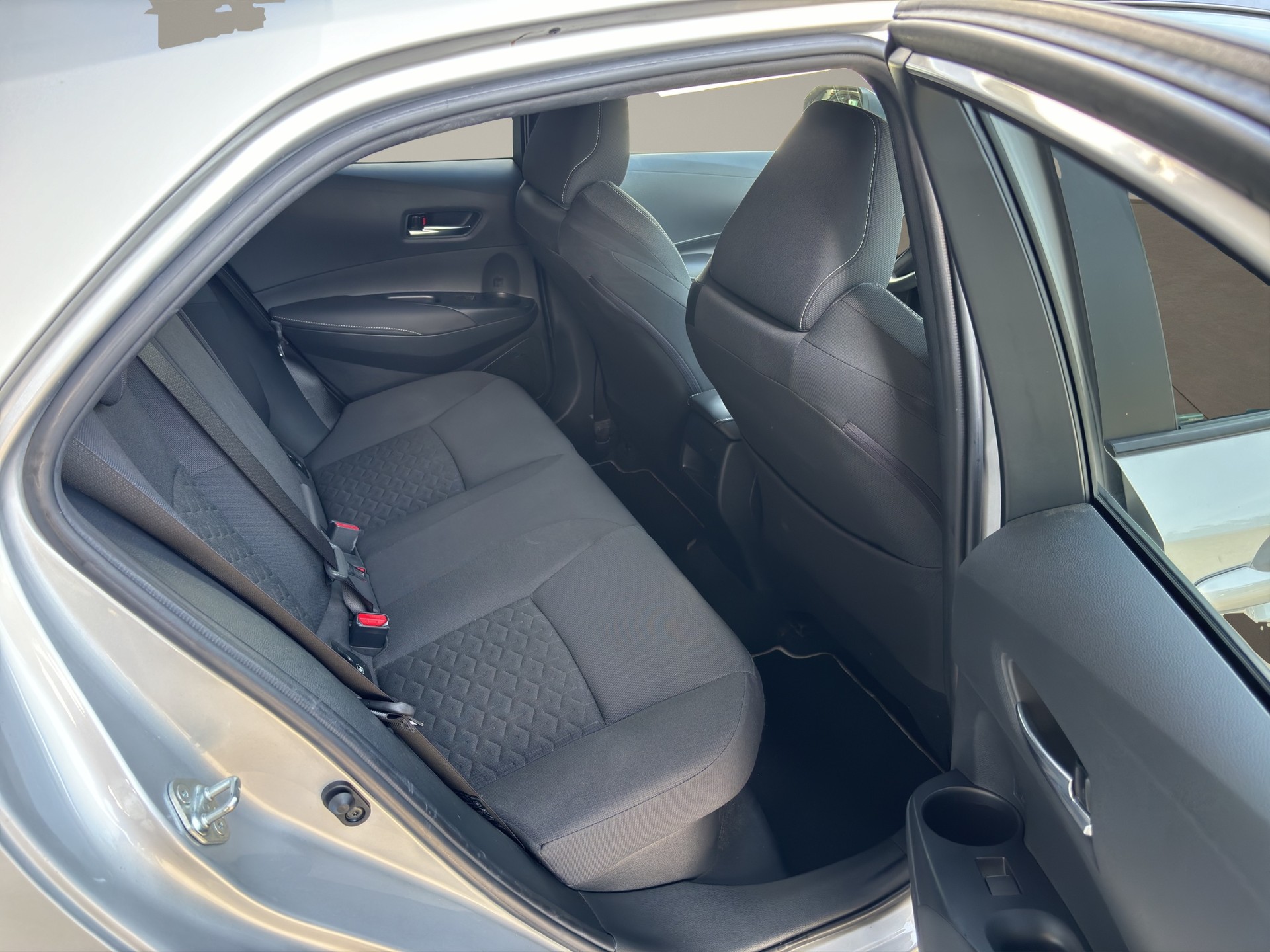 TOYOTA Corolla 2.0 HSD Trend e-CVT-image-18