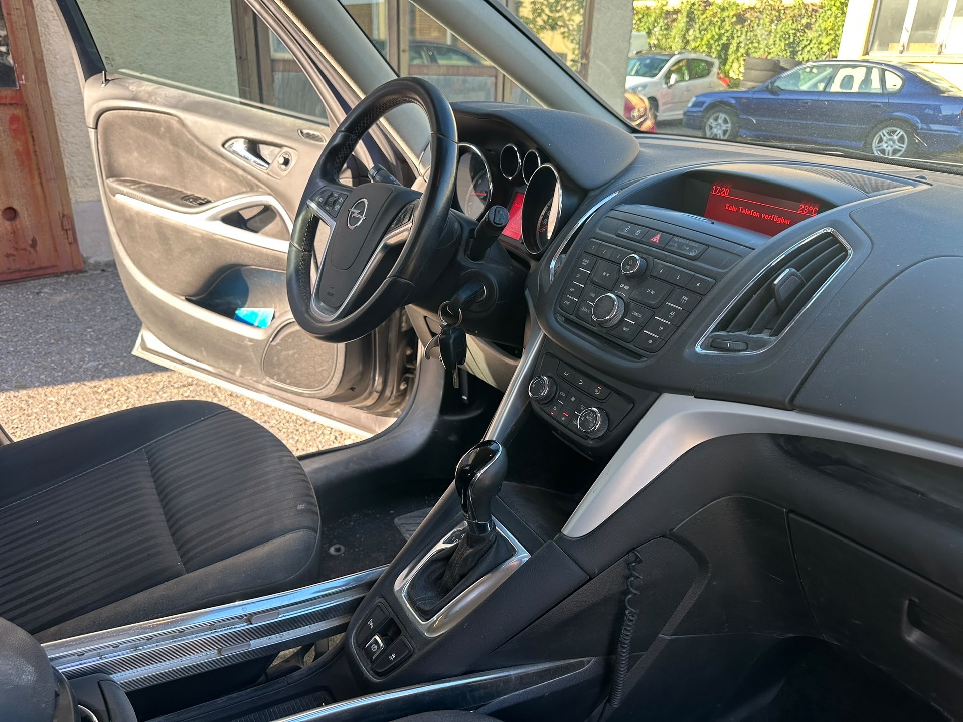 OPEL Zafira Tourer 1.4i 16V Turbo Sport Automatic-image-9