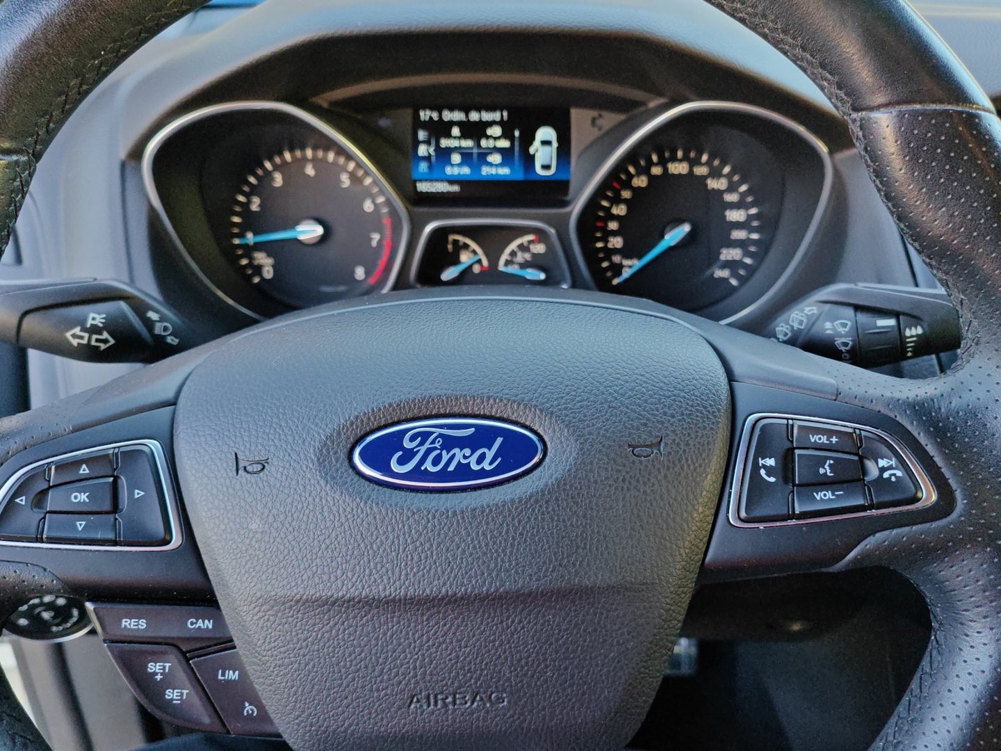 FORD Focus 1.0 SCTi ST Line (GPS · DAB · Garantie)-image-15