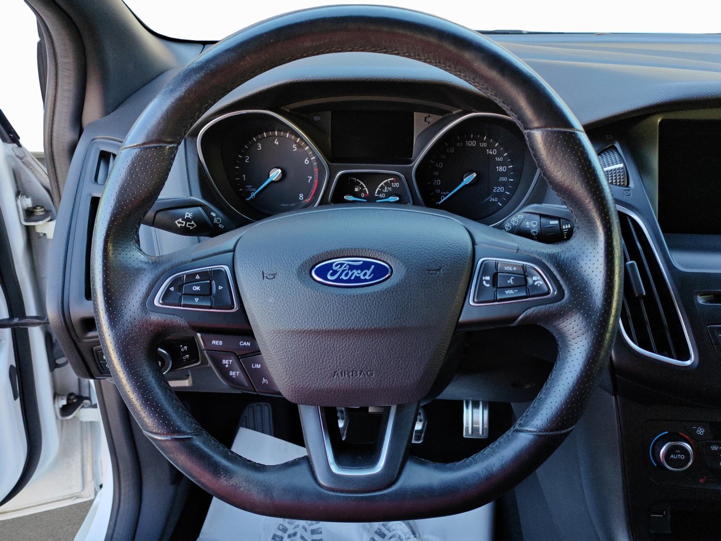 FORD Focus 1.0 SCTi ST Line (GPS · DAB · Garantie)-image-10