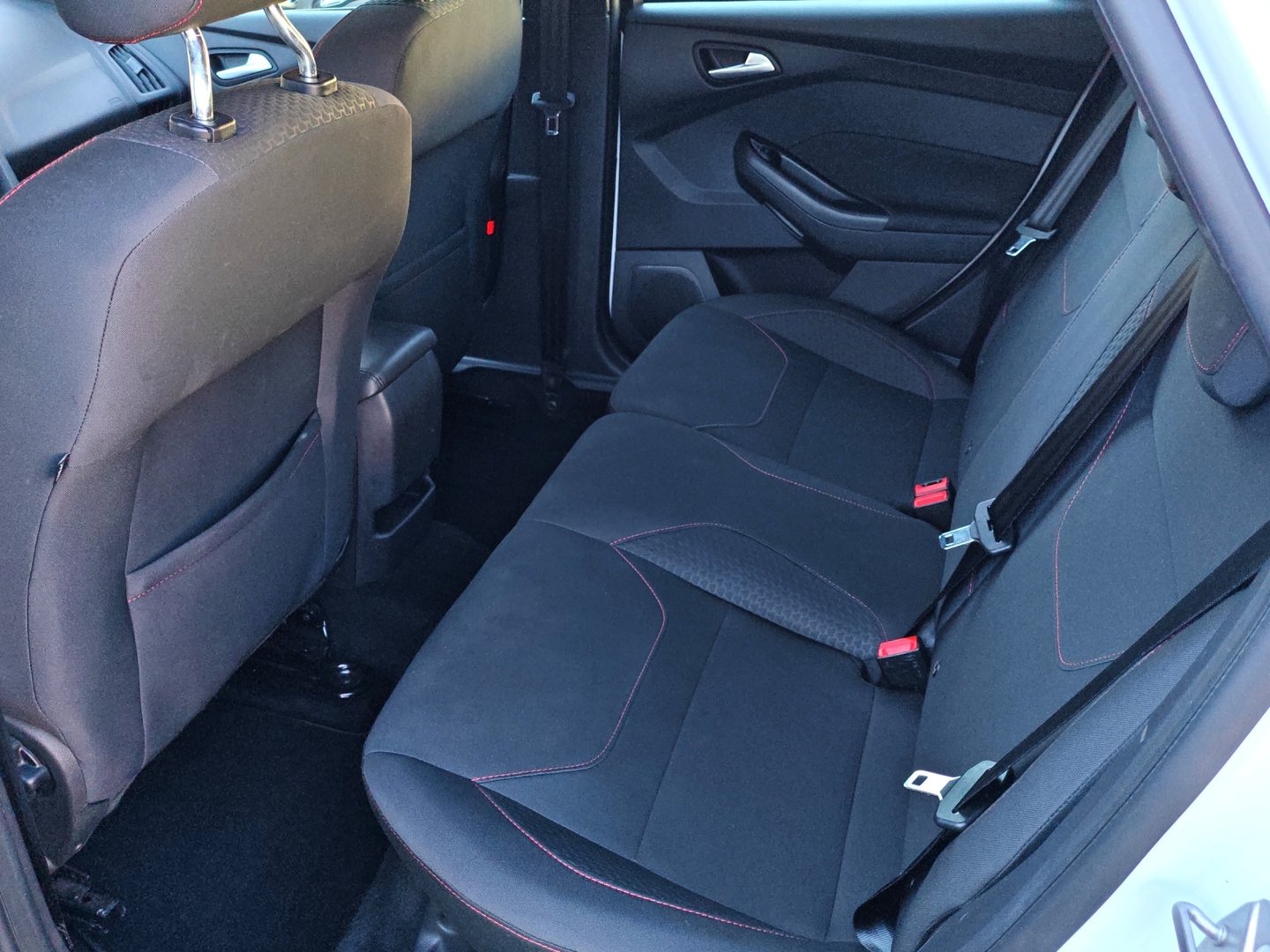 FORD Focus 1.0 SCTi ST Line (GPS · DAB · Garantie)-image-11