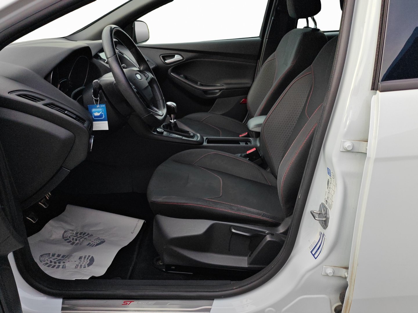 FORD Focus 1.0 SCTi ST Line (GPS · DAB · Garantie)-image-9