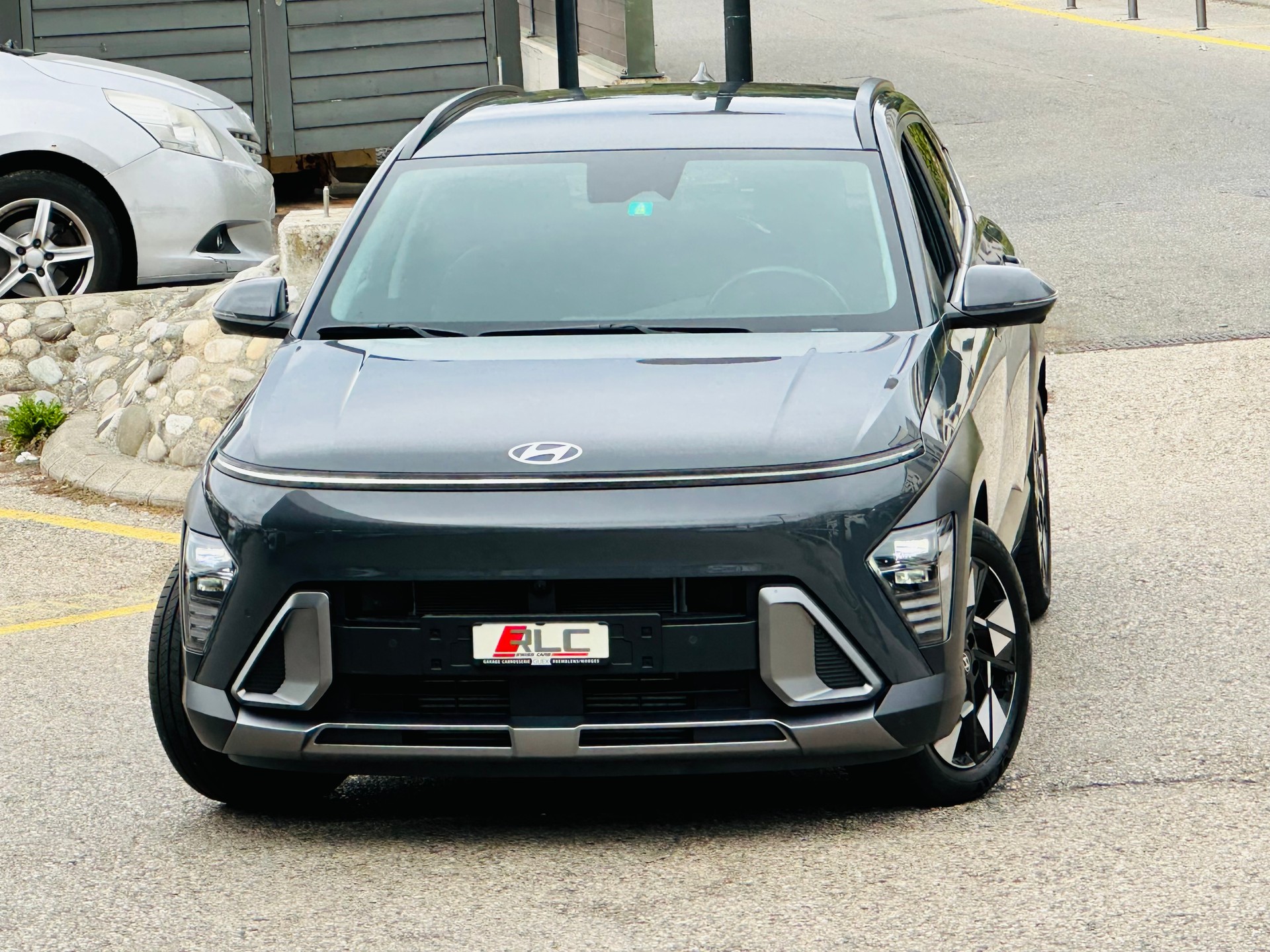 HYUNDAI Kona 1.6 T-GDi Amplia 4WD DCT-image-1