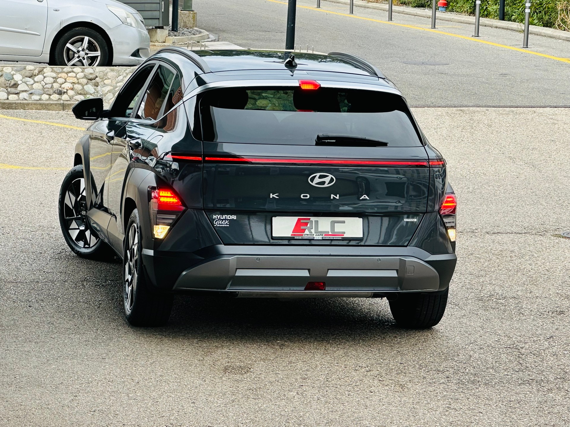 HYUNDAI Kona 1.6 T-GDi Amplia 4WD DCT-image-9