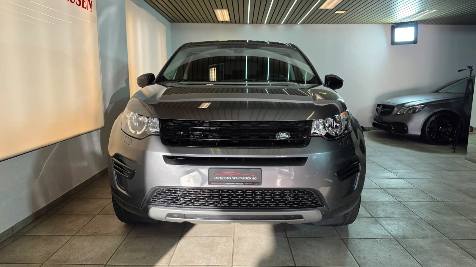 LAND ROVER Discovery Sport 2.0 TD4 HSE, SCHWEIZER FAHZREUG, GUT ERHALTEN, FRISCH AB MFK UND FRISCH AB SERVICE-image-1