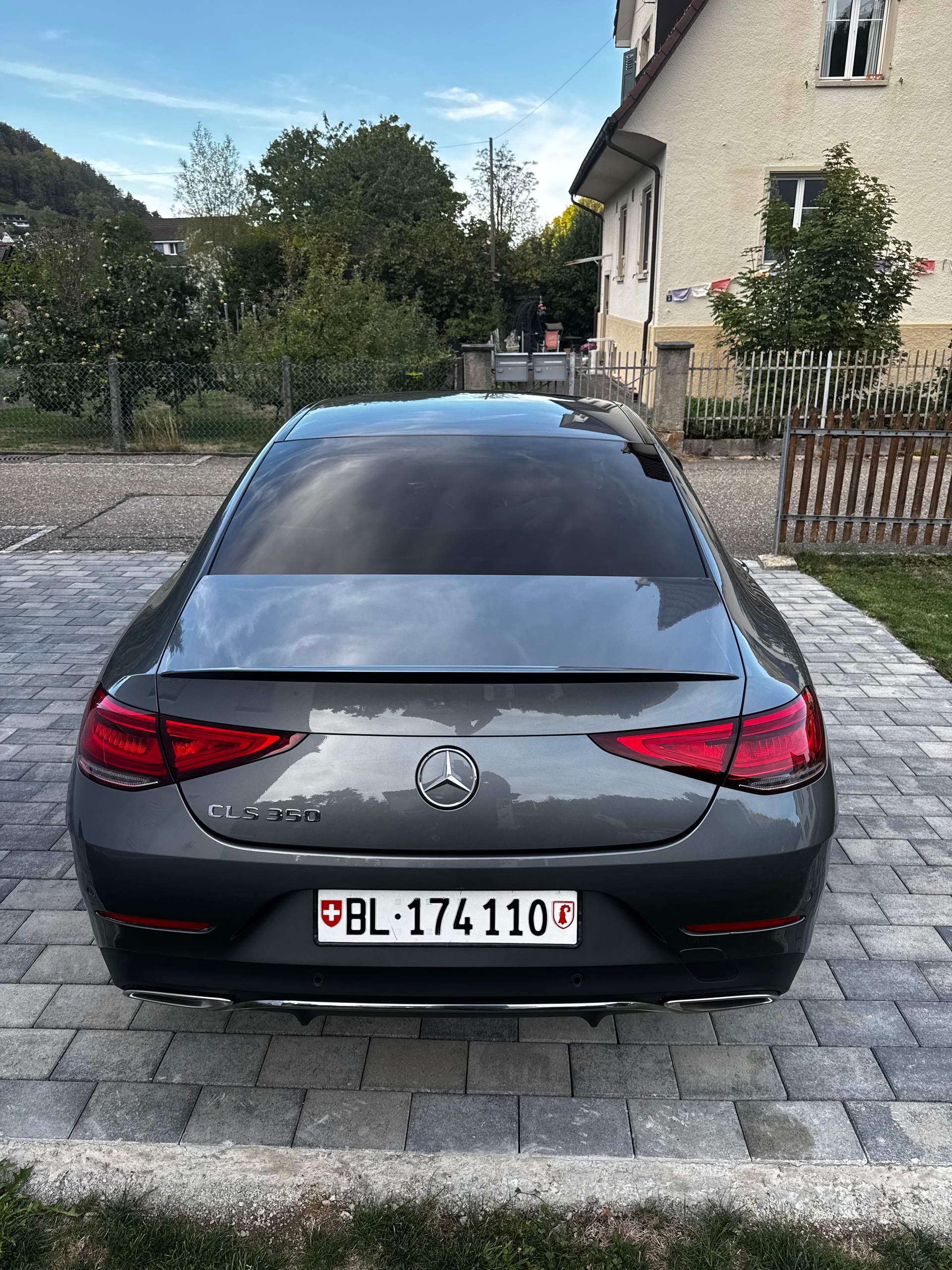 MERCEDES-BENZ CLS 350 AMG Line-image-4