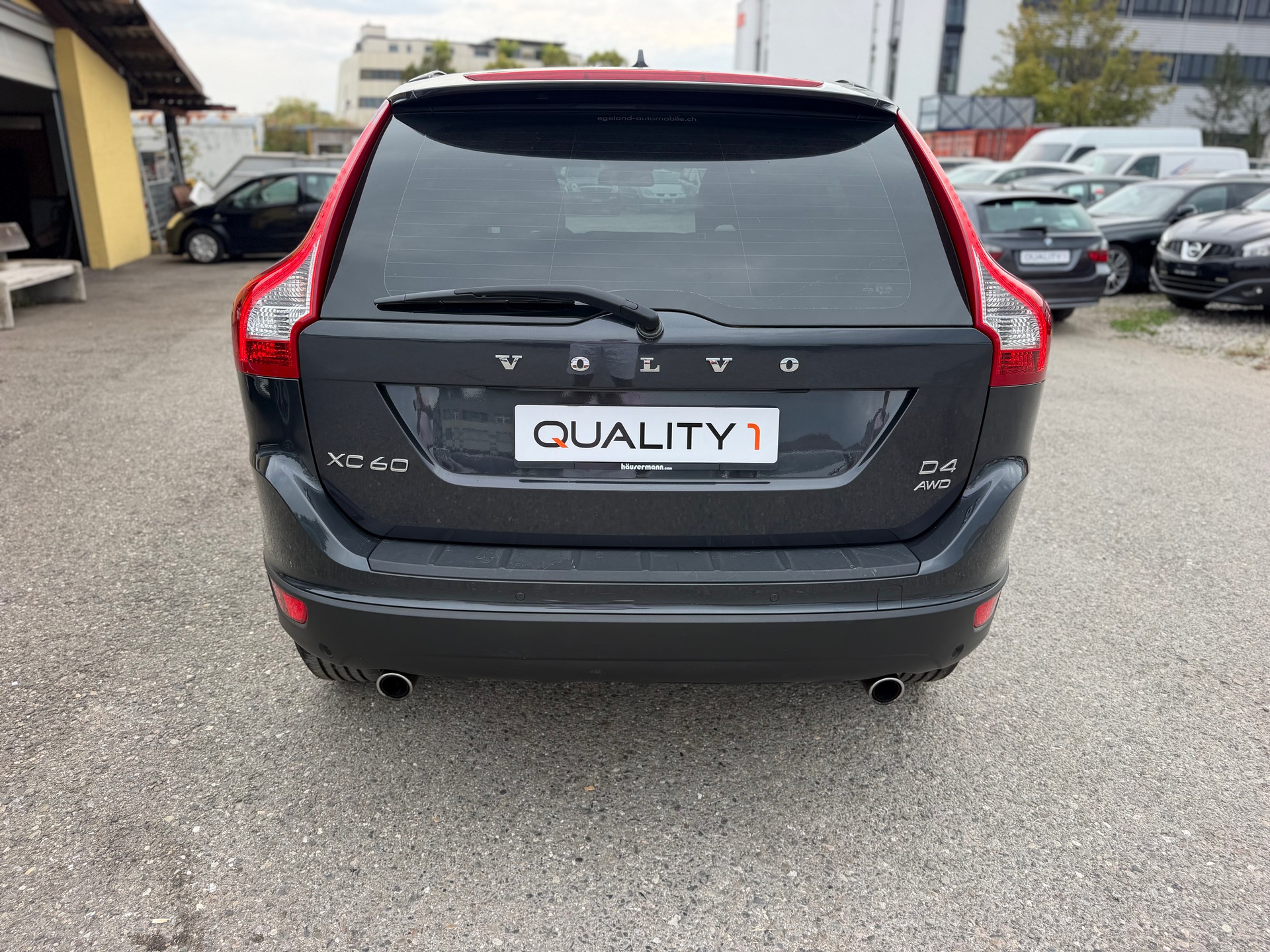 VOLVO XC60 D5 AWD Kinetic Geartronic-image-5