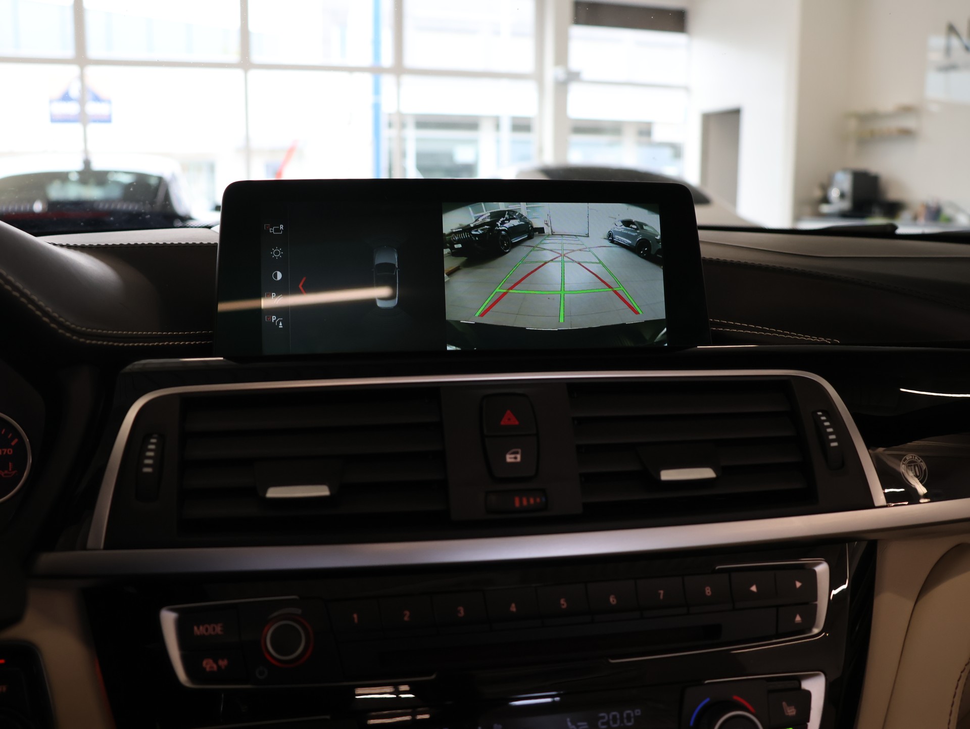 BMW-ALPINA B4 S BiTurbo Cabrio 3.0 Switch-Tronic-image-17