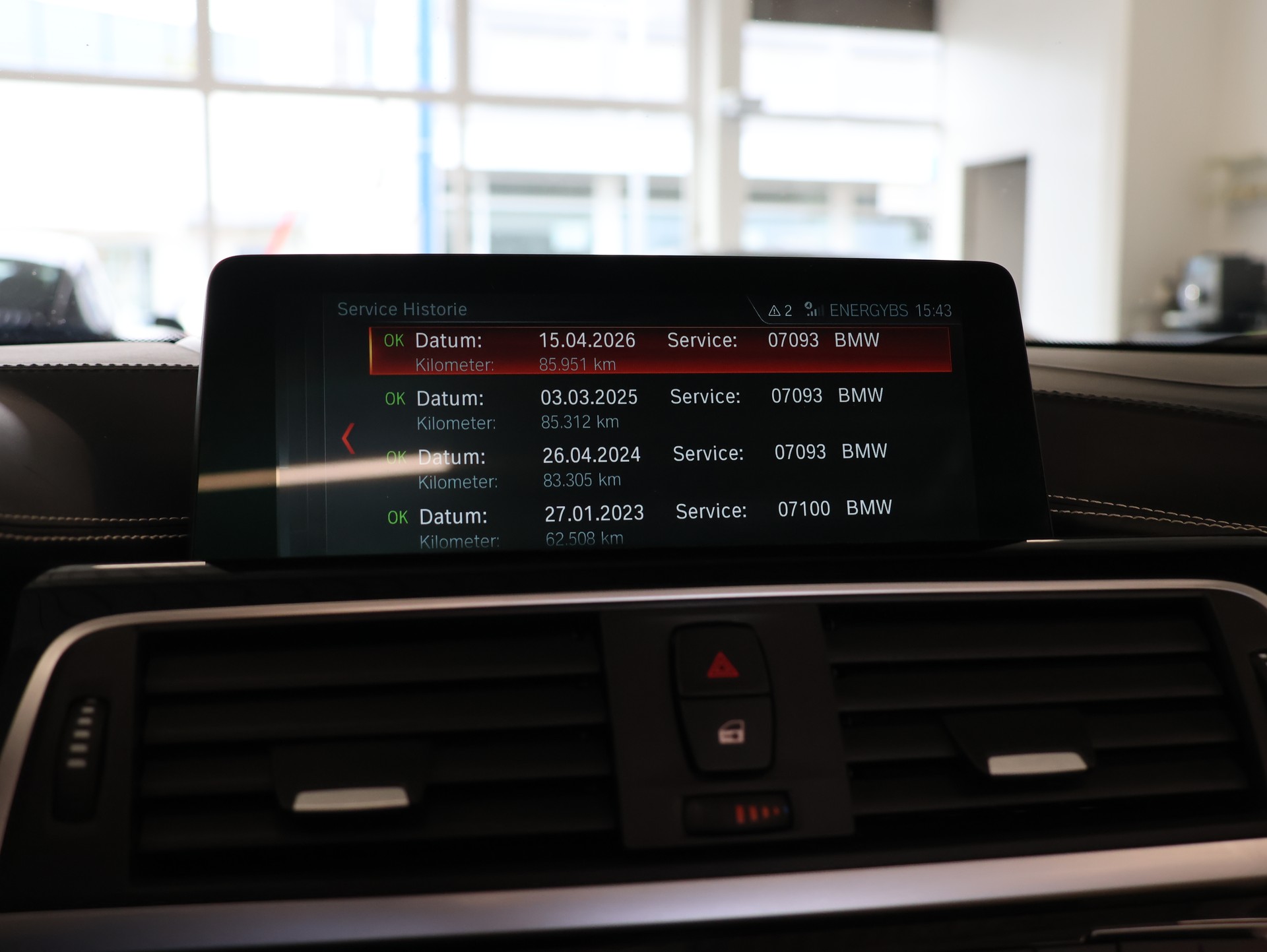 BMW-ALPINA B4 S BiTurbo Cabrio 3.0 Switch-Tronic-image-18