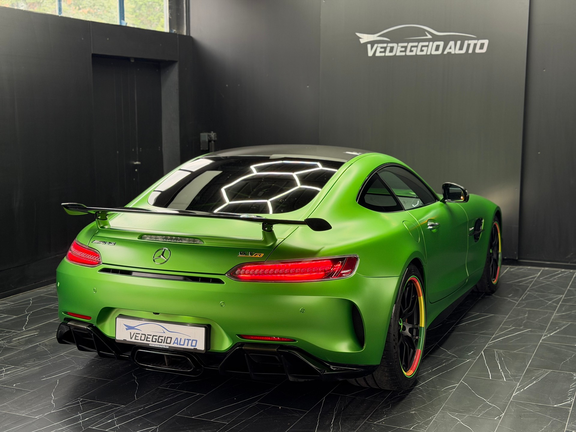 MERCEDES-BENZ AMG GT R Roadster Speedshift DCT-image-5