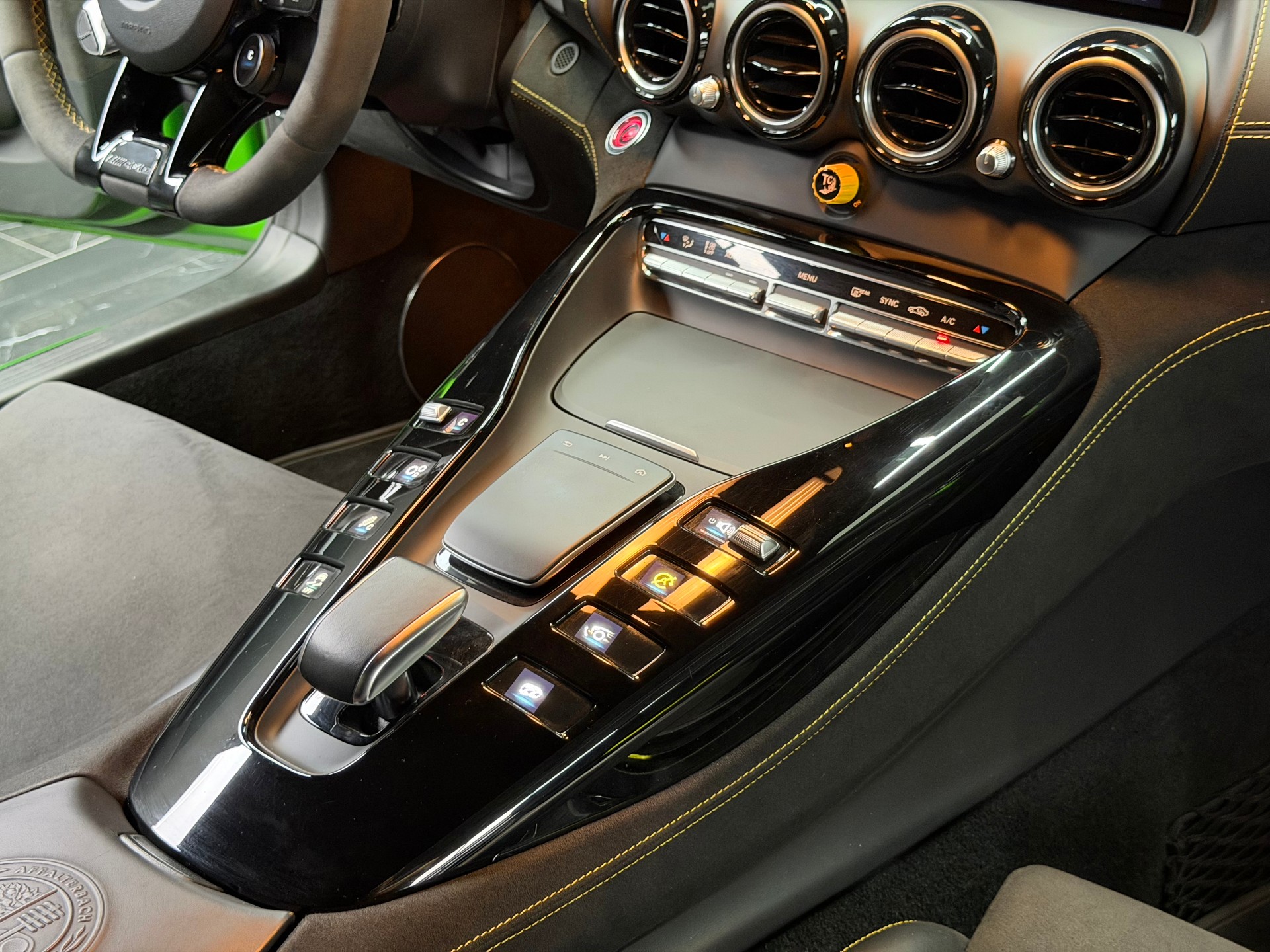 MERCEDES-BENZ AMG GT R Roadster Speedshift DCT-image-10