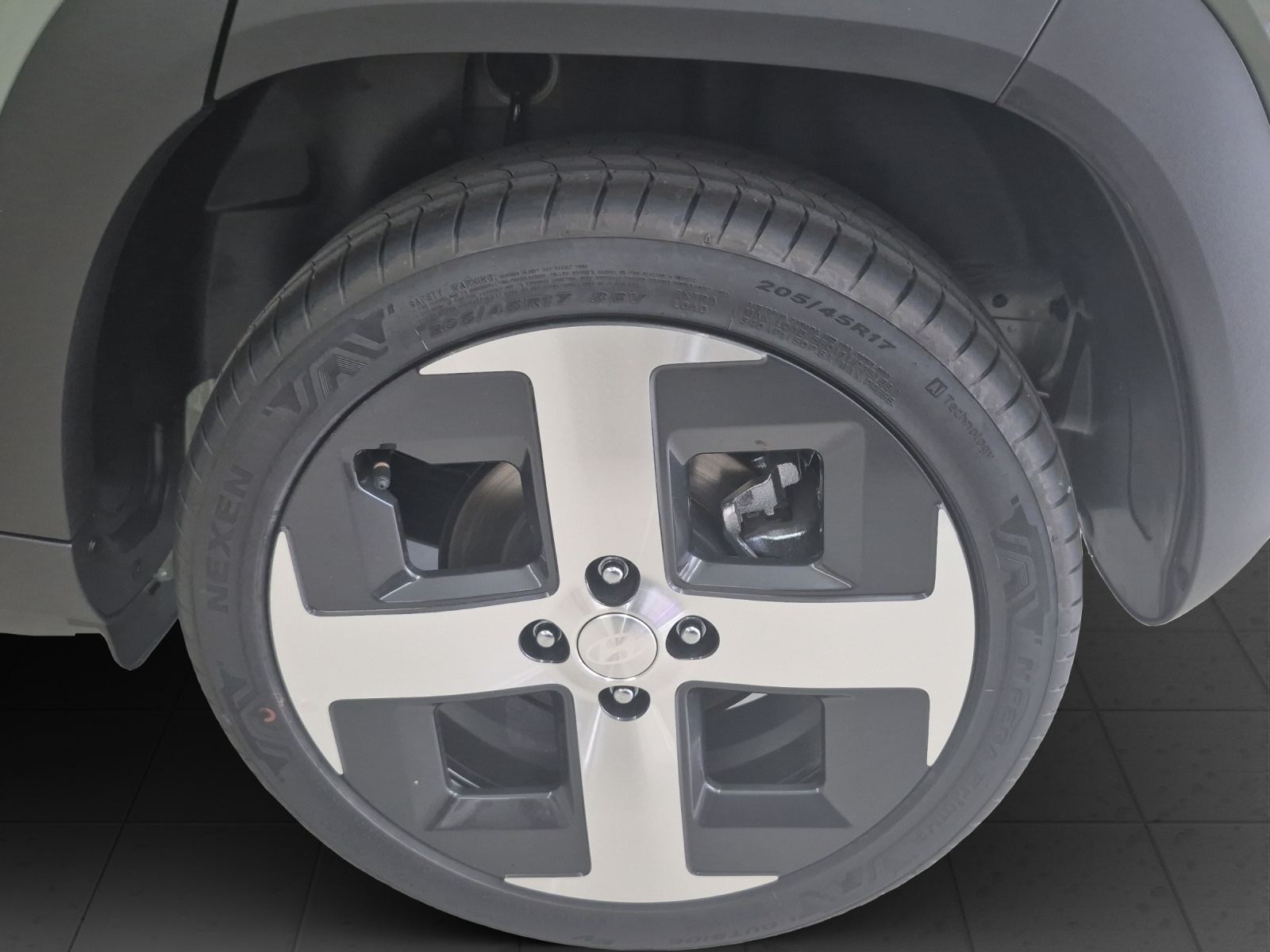 HYUNDAI Inster 49 kWh Electric Vertex-image-13