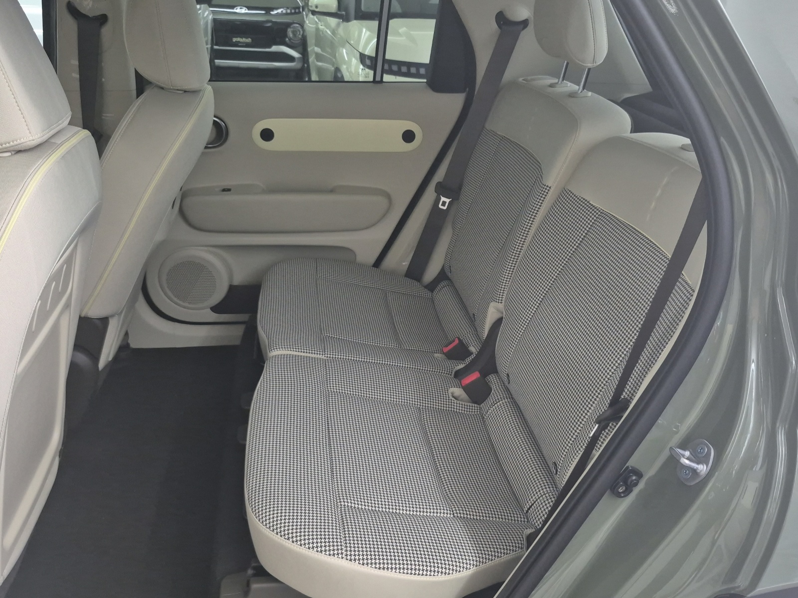 HYUNDAI Inster 49 kWh Electric Vertex-image-6