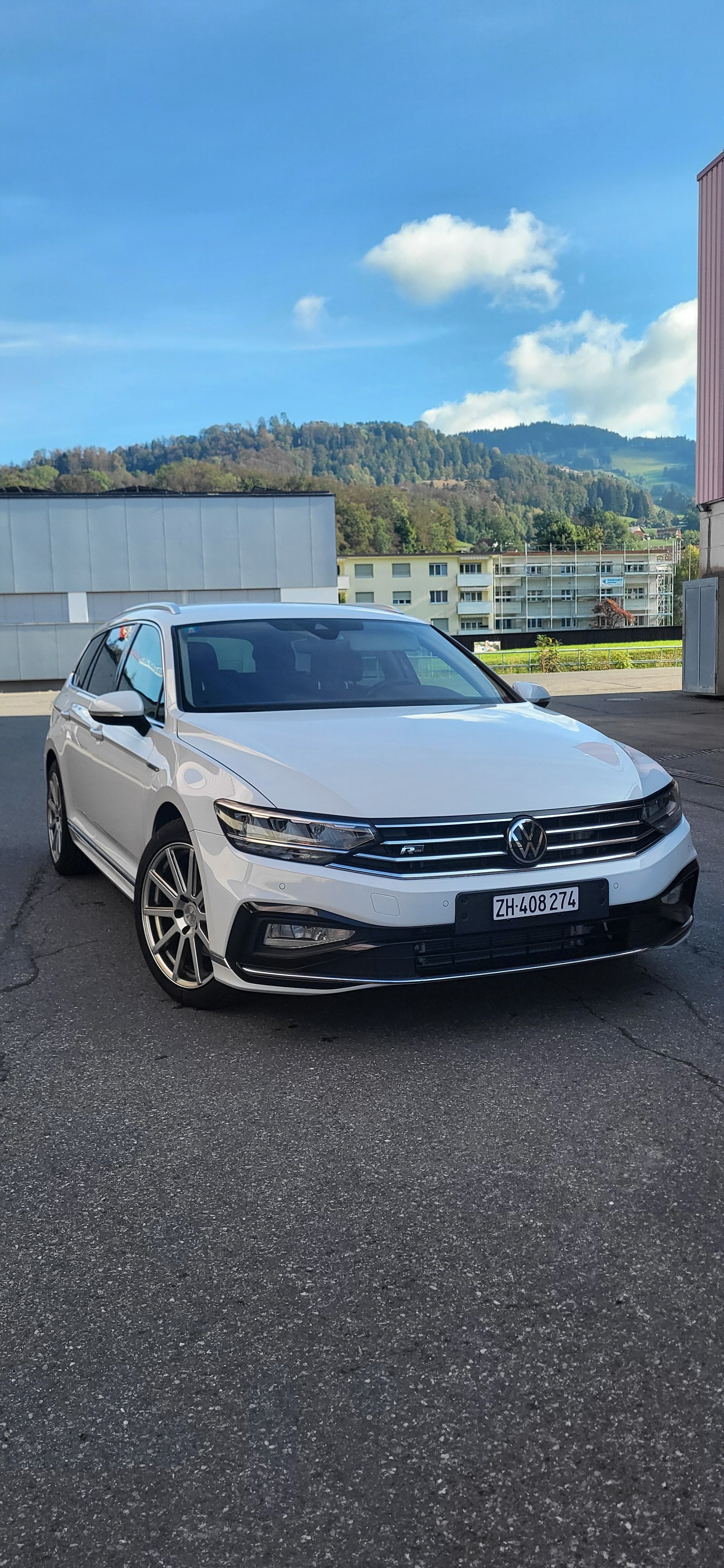 VW 2.0 TDI 200 Elegance DSG 4m-image-0