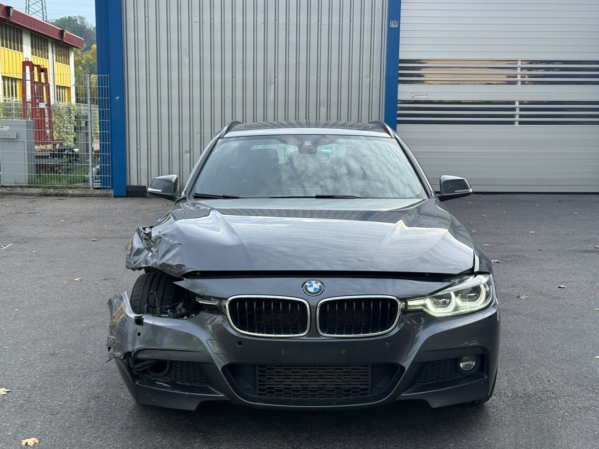 BMW 320d xDrive Touring M Sport Line Steptronic-image-2