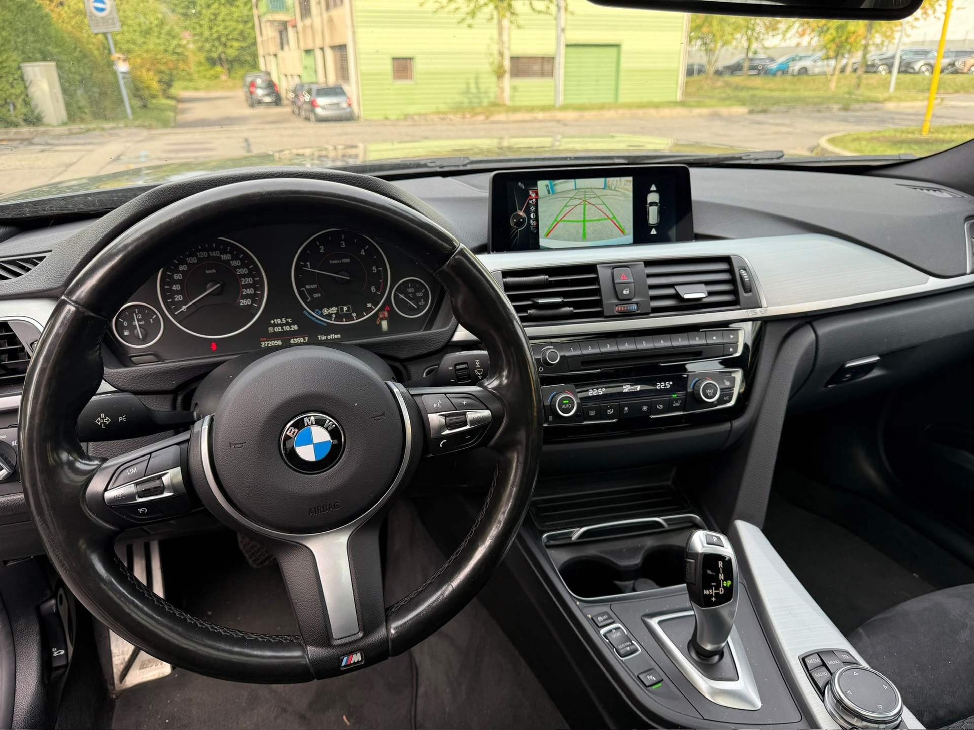 BMW 320d xDrive Touring M Sport Line Steptronic-image-9