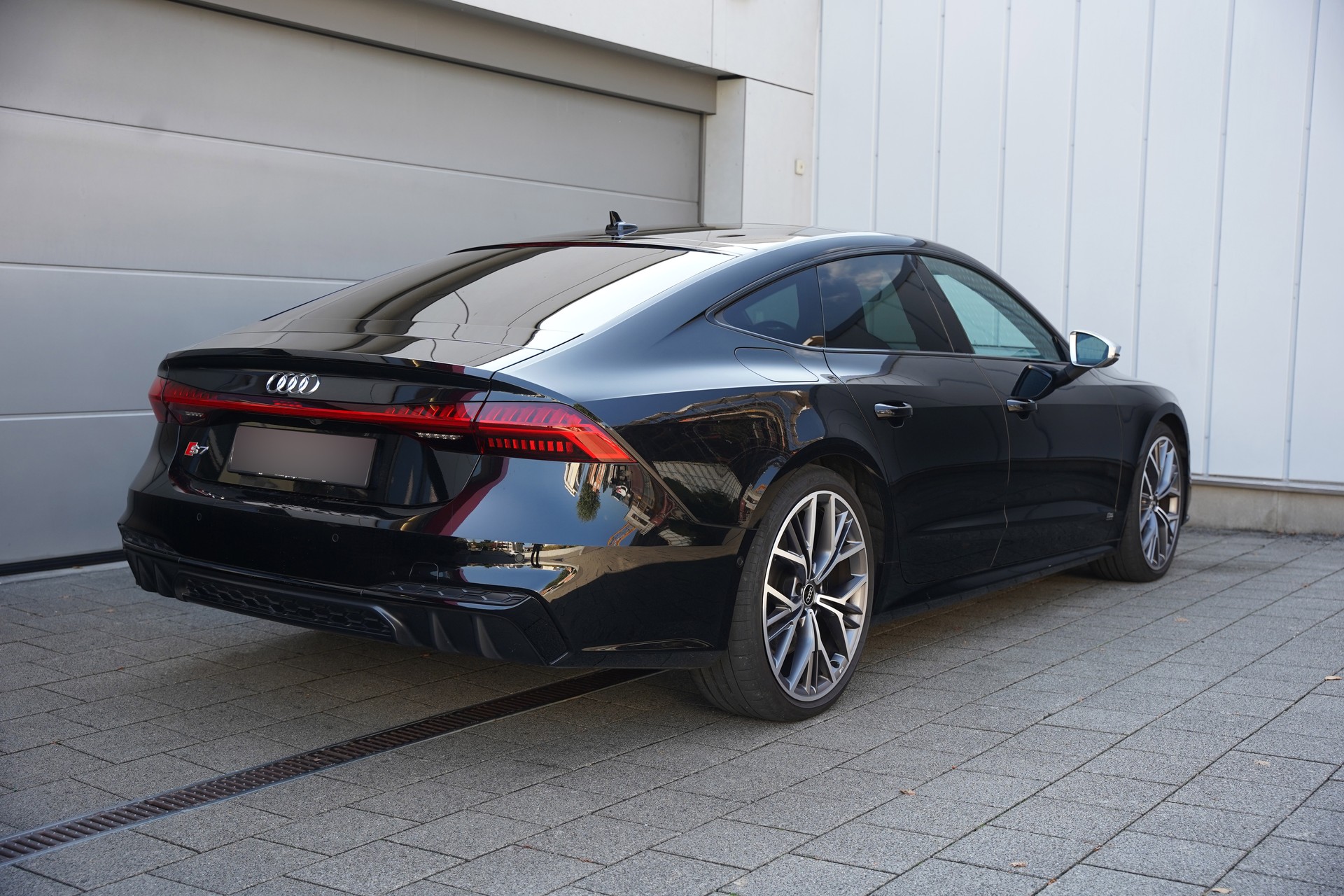 AUDI S7 3.0 V6 TDI quattro T-Tronic-image-4