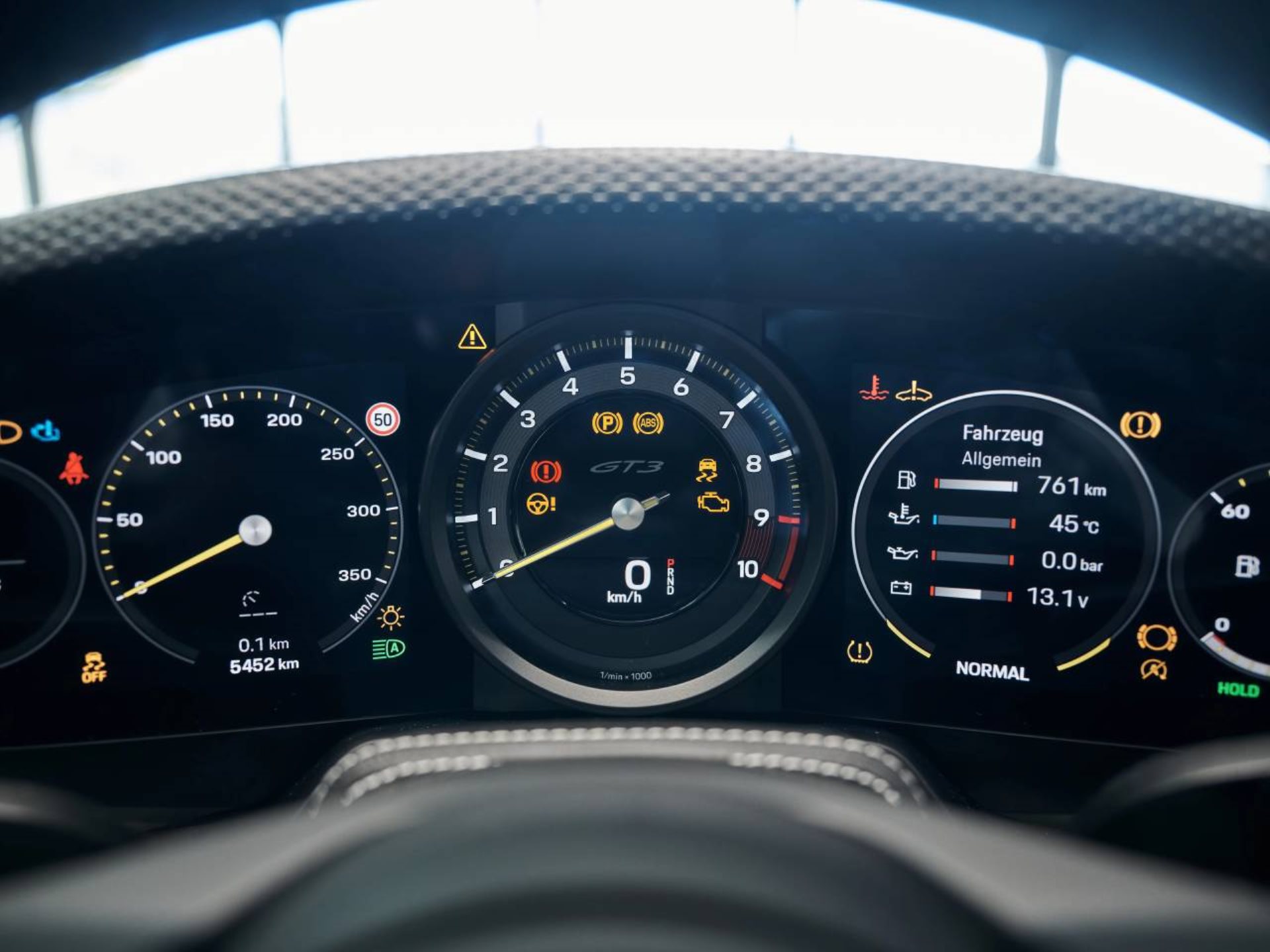PORSCHE 911 GT3 mit Touring-Paket-image-13