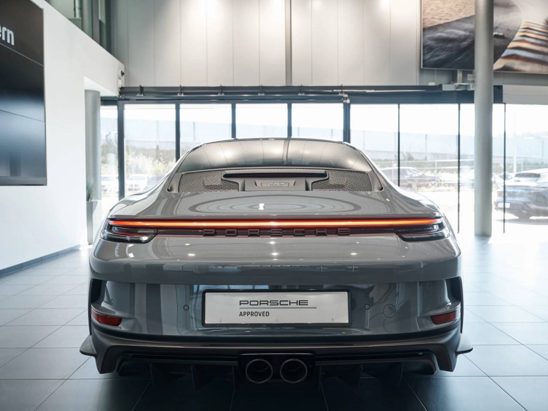PORSCHE 911 GT3 mit Touring-Paket-image-5