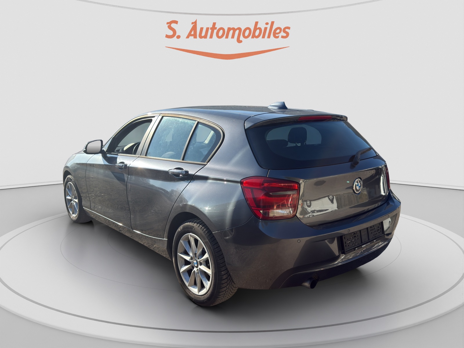 BMW 116i Urban Line-image-1