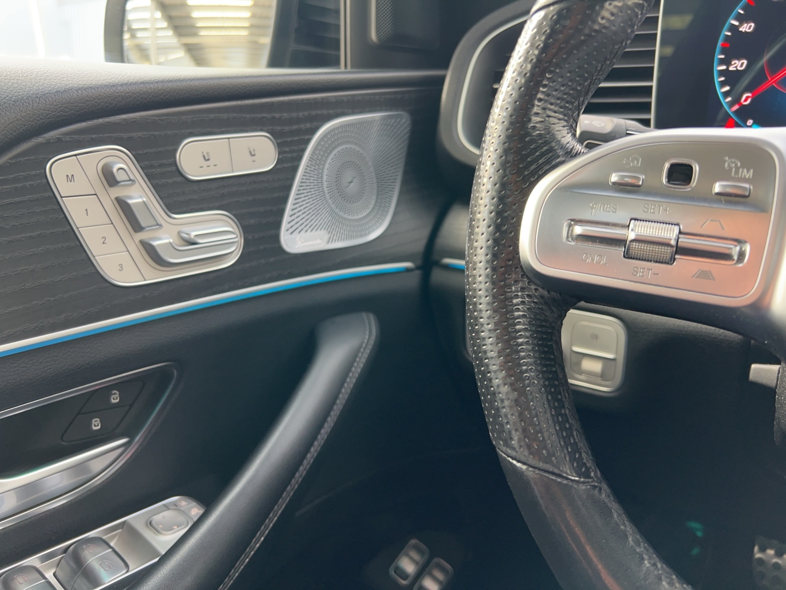 MERCEDES-BENZ GLE 450 4Matic AMG Line 9G-Tronic-image-12