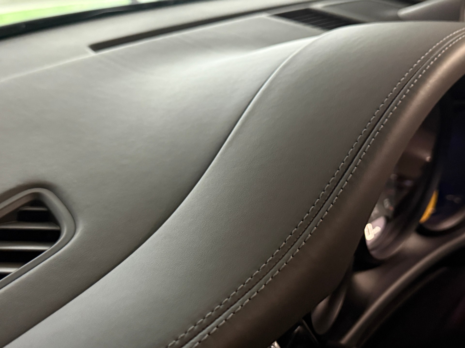 PORSCHE Macan S Diesel PDK / Luftfederung / Apple, Android carplay / 21 Zoll Alu / Distanzregler-image-11