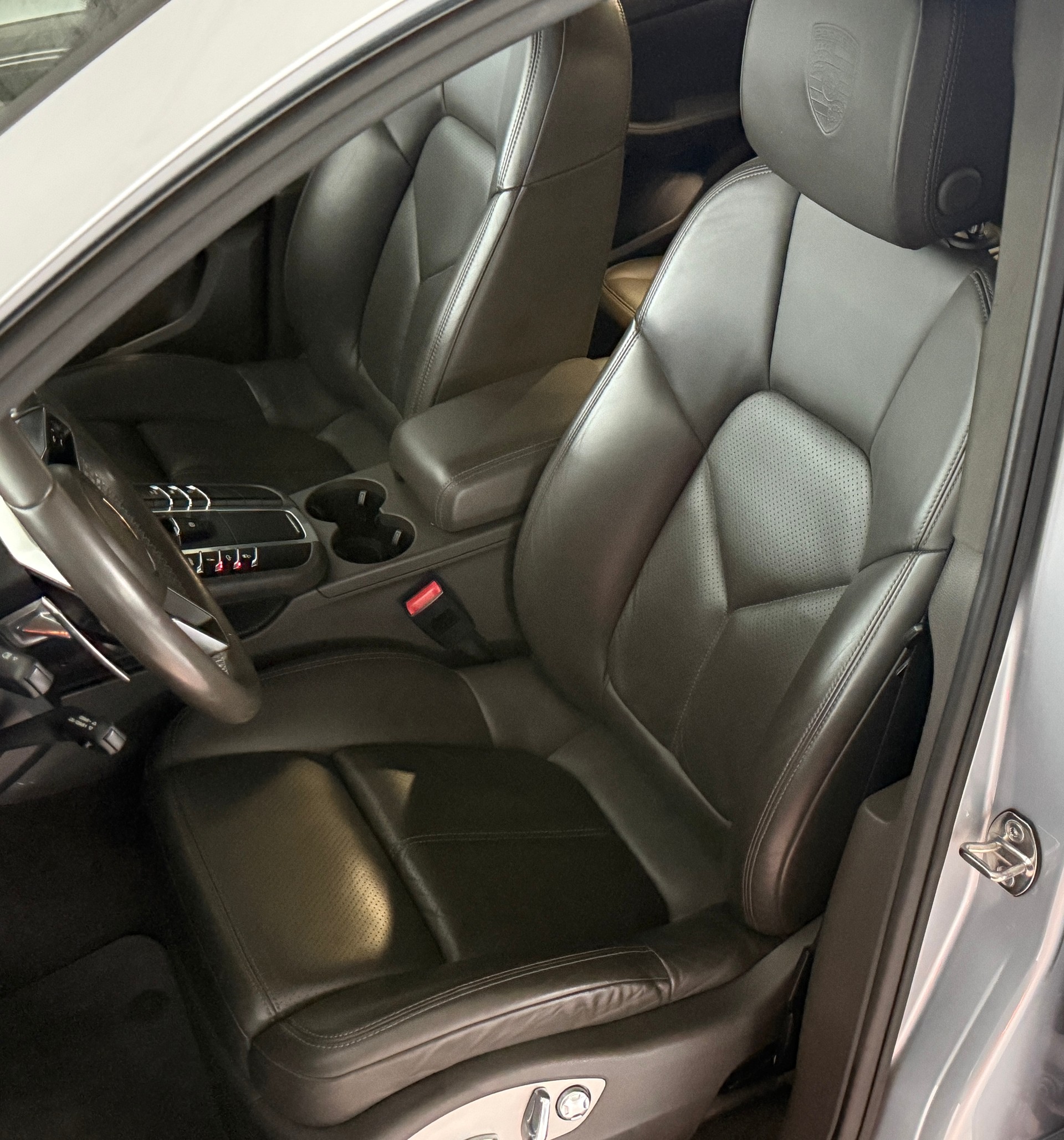 PORSCHE Macan S Diesel PDK / Luftfederung / Apple, Android carplay / 21 Zoll Alu / Distanzregler-image-7