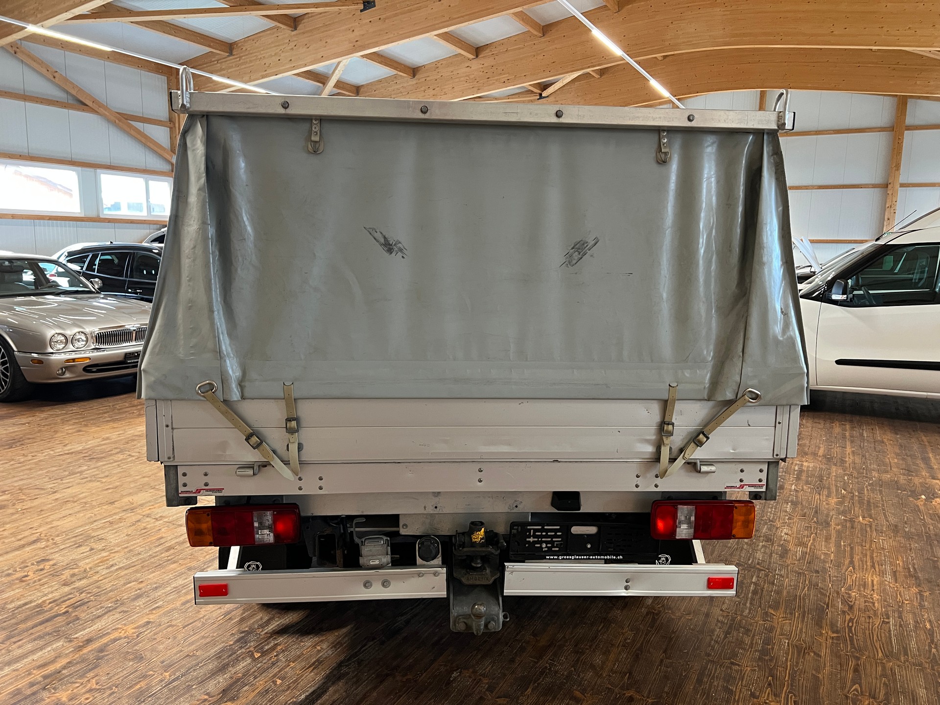 VW Amarok 2.0 BiTDI Trendline 4Motion-image-5
