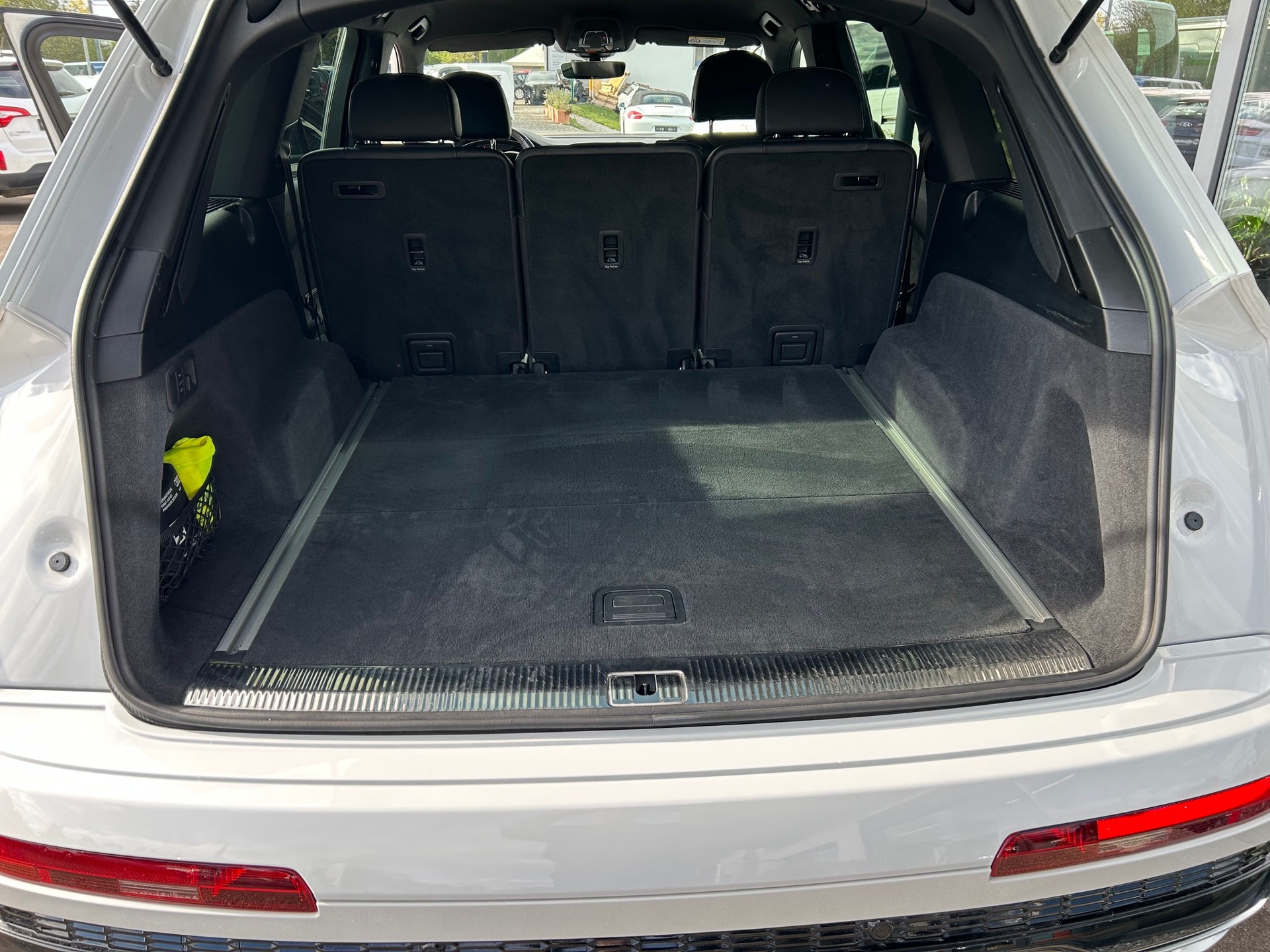 AUDI Q7 50 TDI quattro S Line tiptronic-image-6