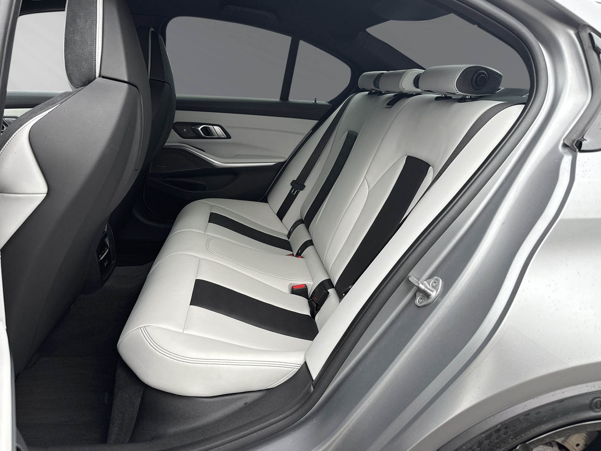 BMW M3 Competition M xDrive-image-6