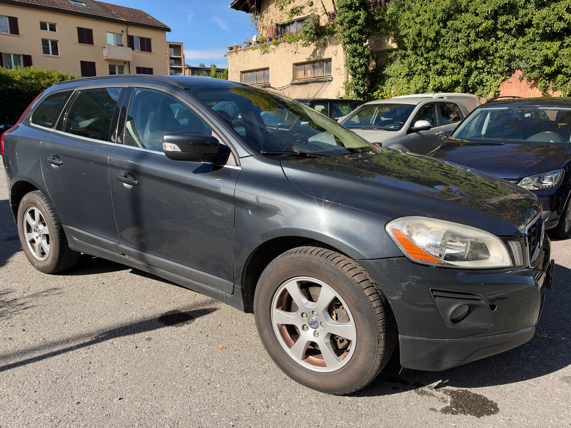 VOLVO XC60 T6 AWD Momentum Geartronic-image-6