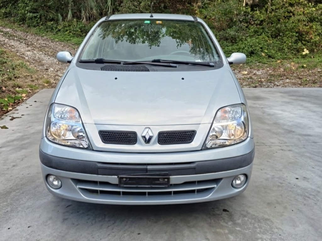 RENAULT Scénic 1.6 16V Privilège Automatic-image-1