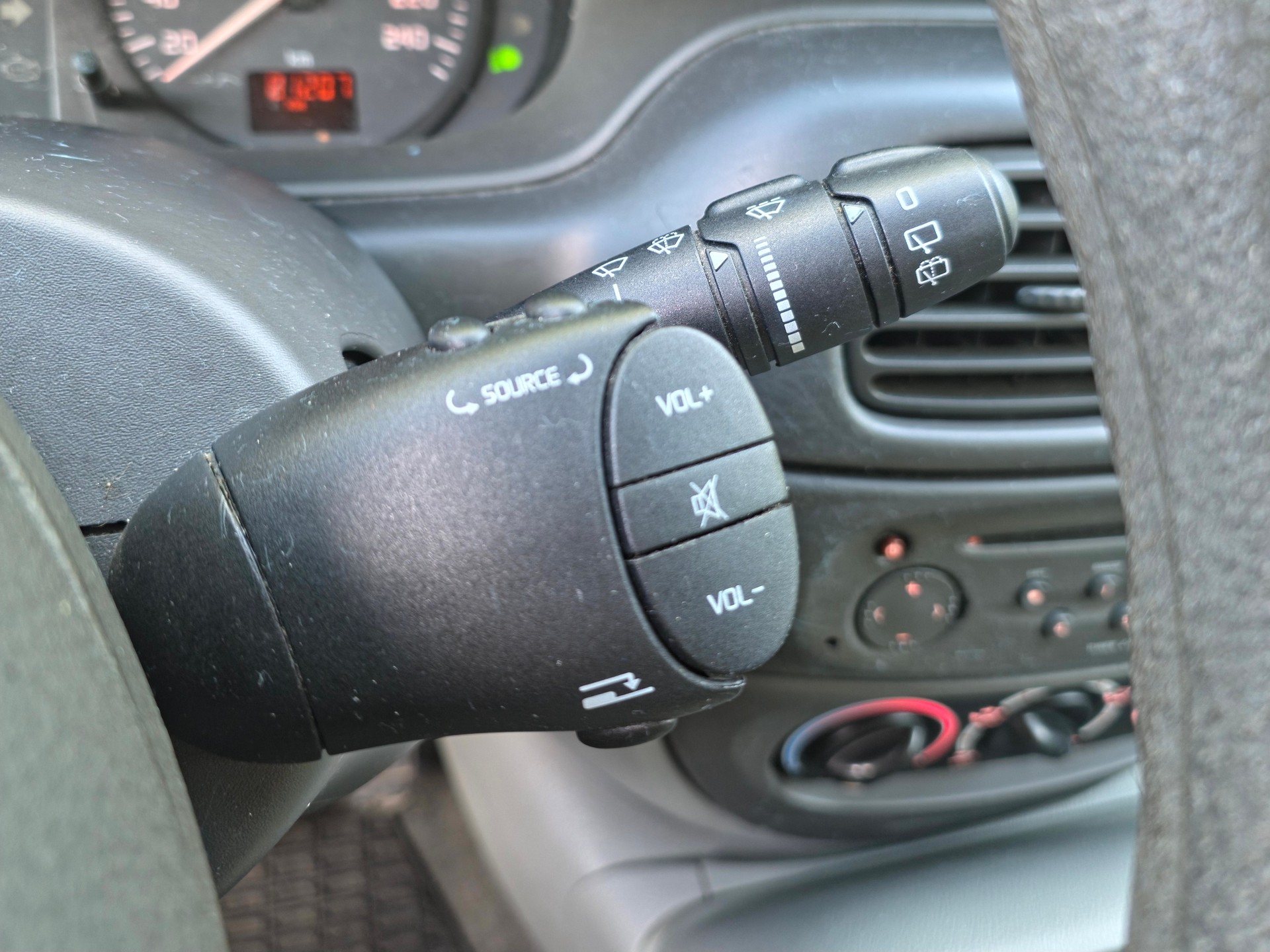 RENAULT Scénic 1.6 16V Privilège Automatic-image-10