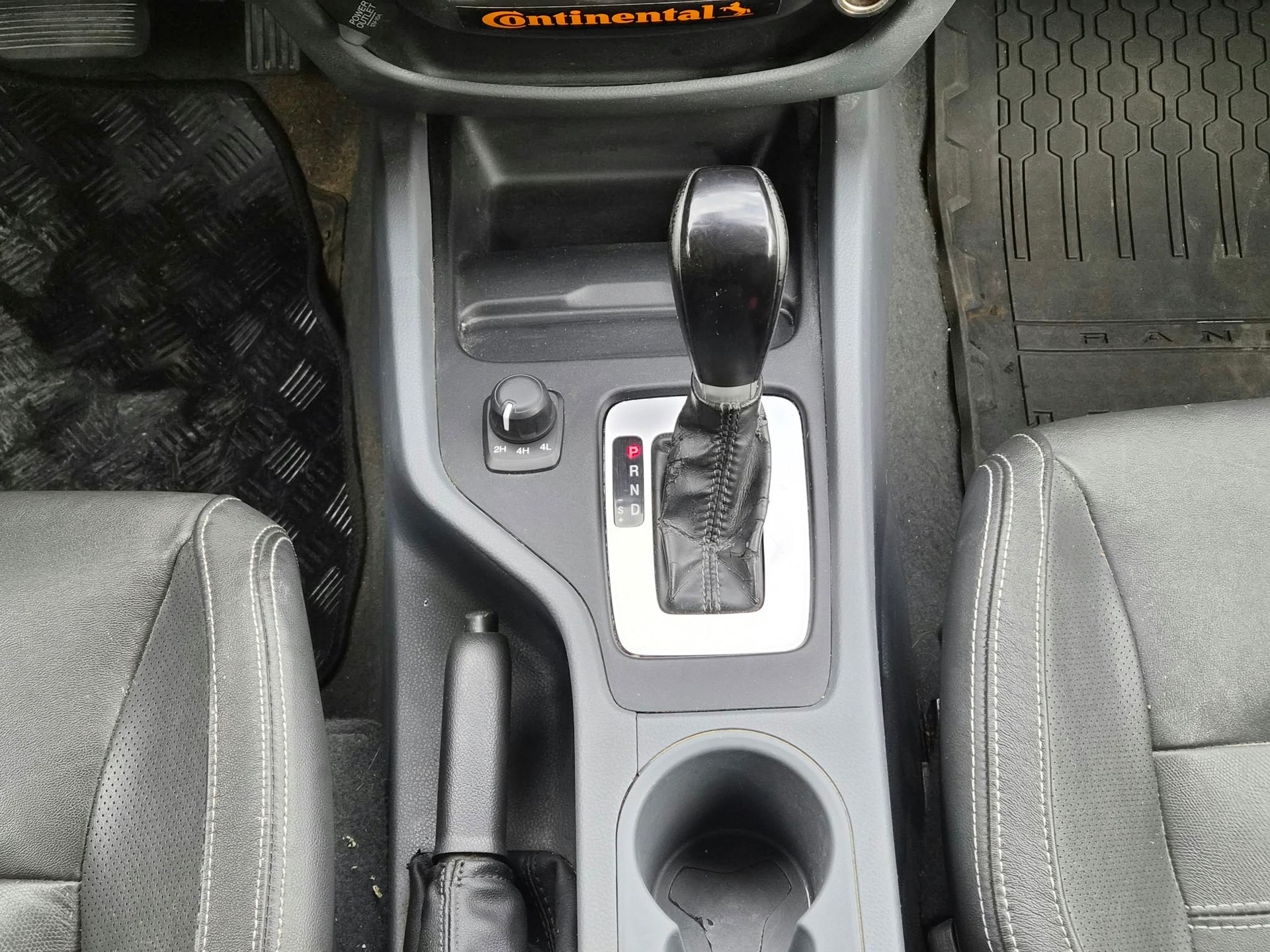 FORD Ranger LTD 2.2 TDCi 4x4 A-image-11