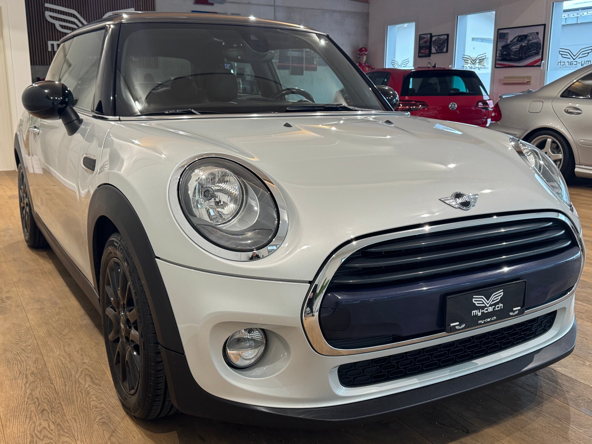 MINI Cooper ☆ CH-FZG ☆ PANORAMA ☆ NAVI ☆ RÜCKFAHRKAMERA ☆ ABSTANDSTEMPOMAT-image-16