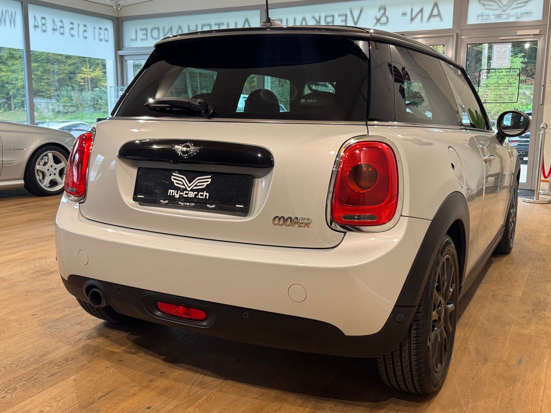 MINI Cooper ☆ CH-FZG ☆ PANORAMA ☆ NAVI ☆ RÜCKFAHRKAMERA ☆ ABSTANDSTEMPOMAT-image-14
